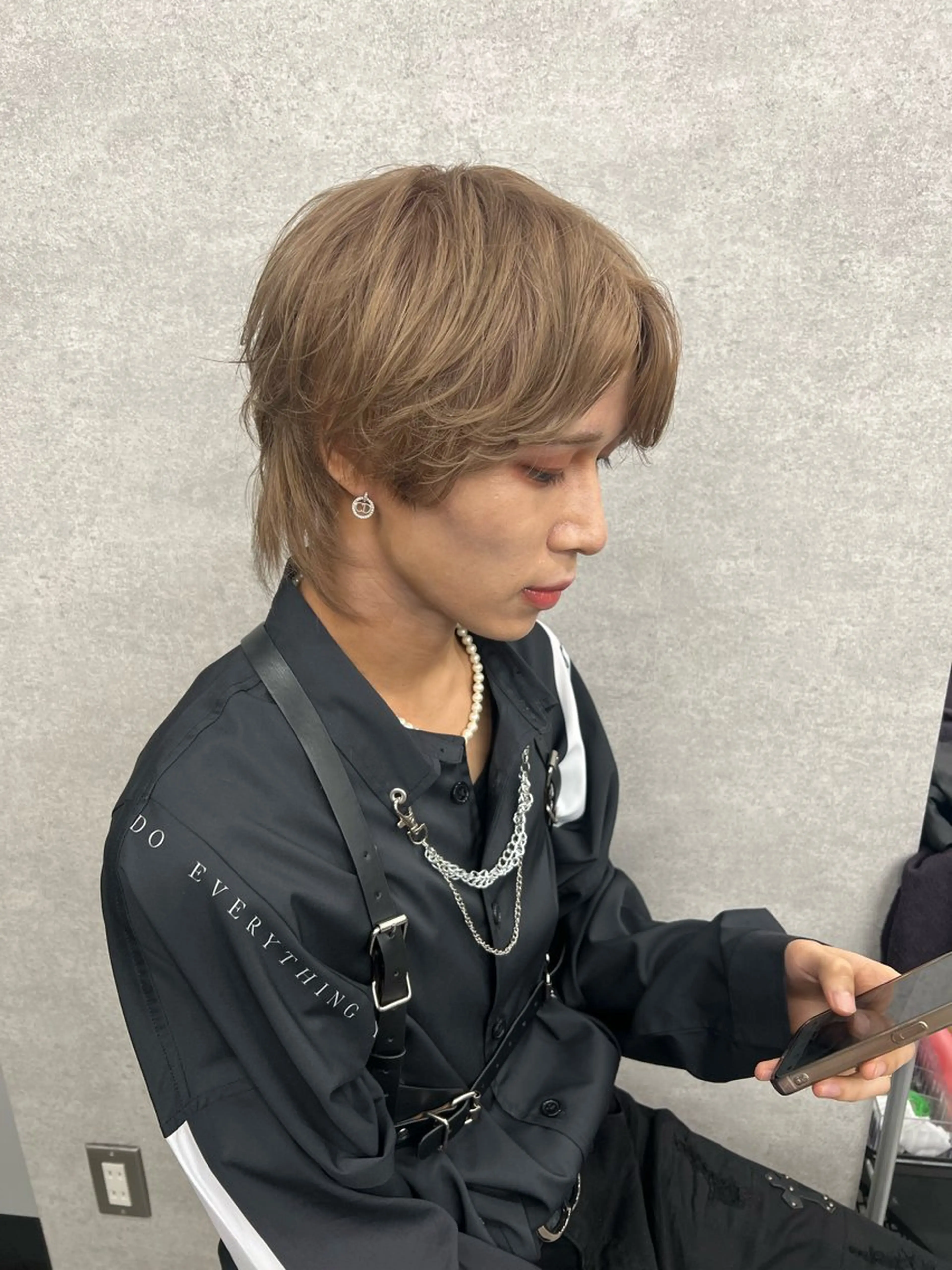 ショート カラー ベージュカラー ミルクティーベージュ ヘアカラー 垢抜けハイトーン☀／ 笑顔の美容師／しゅんのヘアスタイル