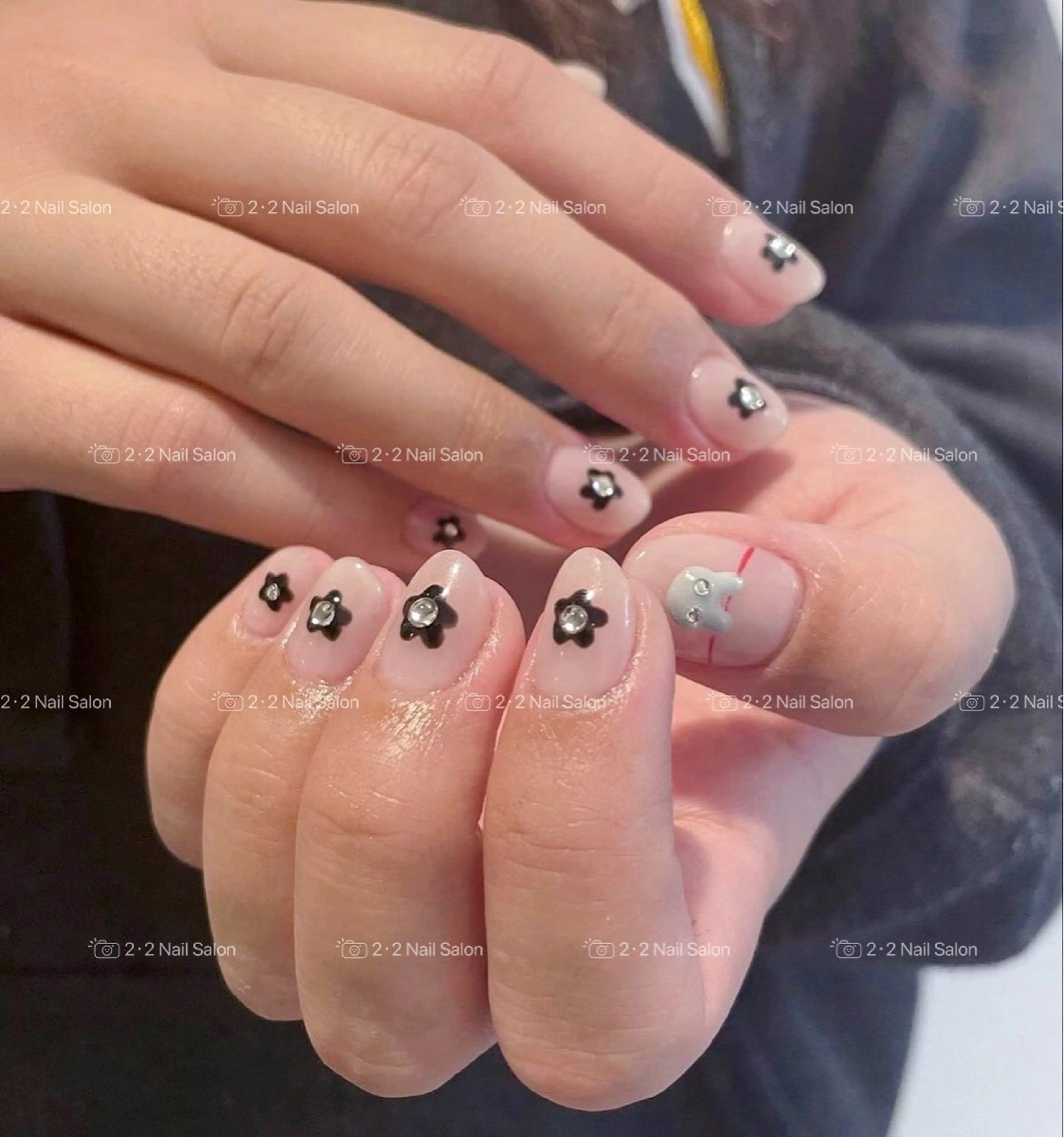ネイル アートネイル ハンドネイル 🦋y y Nail 🤍のネイルデザイン