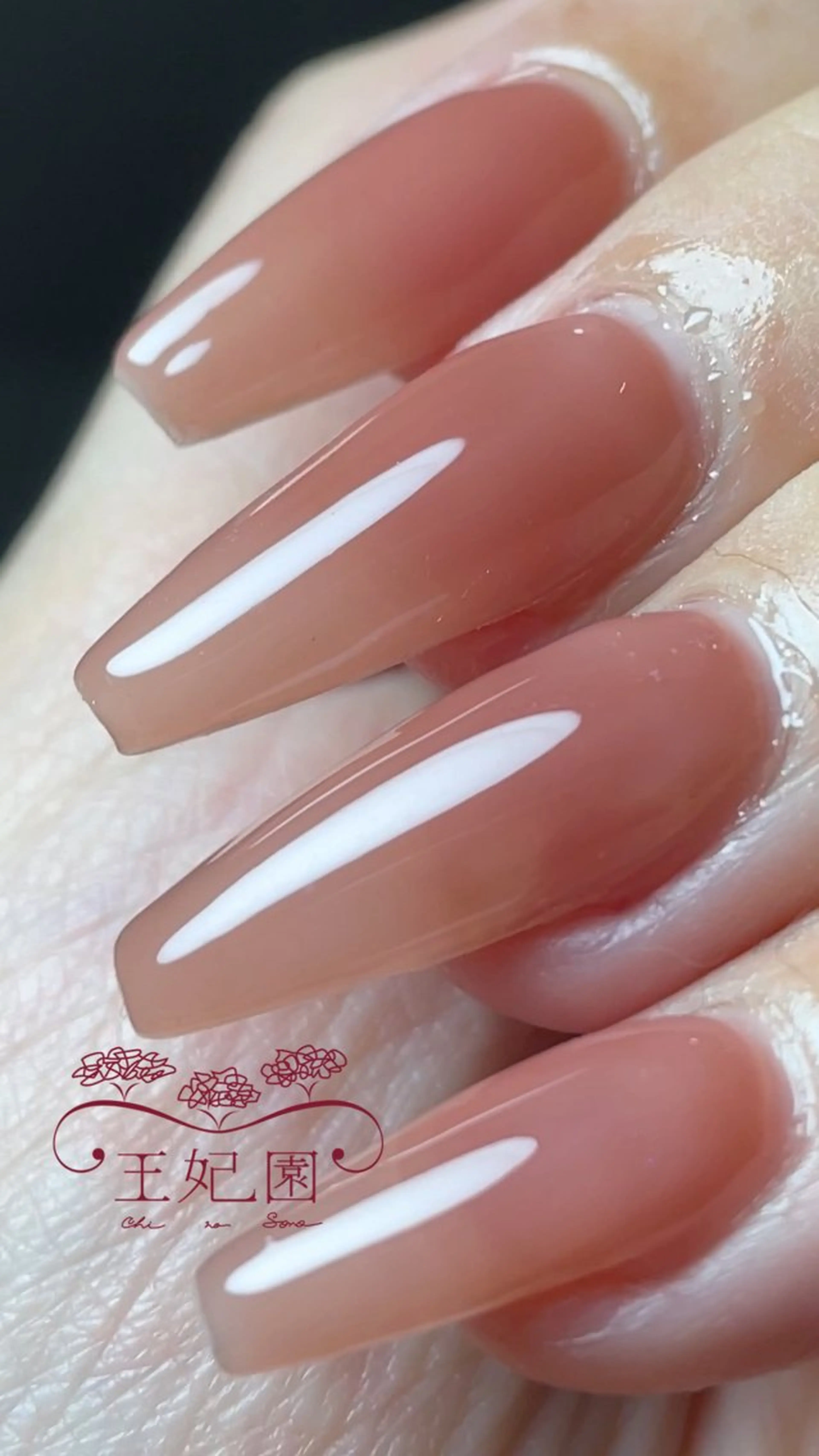 ネイル 長さ出し ワンカラーネイル スカルプネイル nail salon王妃の園所属・王妃の園 ohinosonoのネイルデザイン