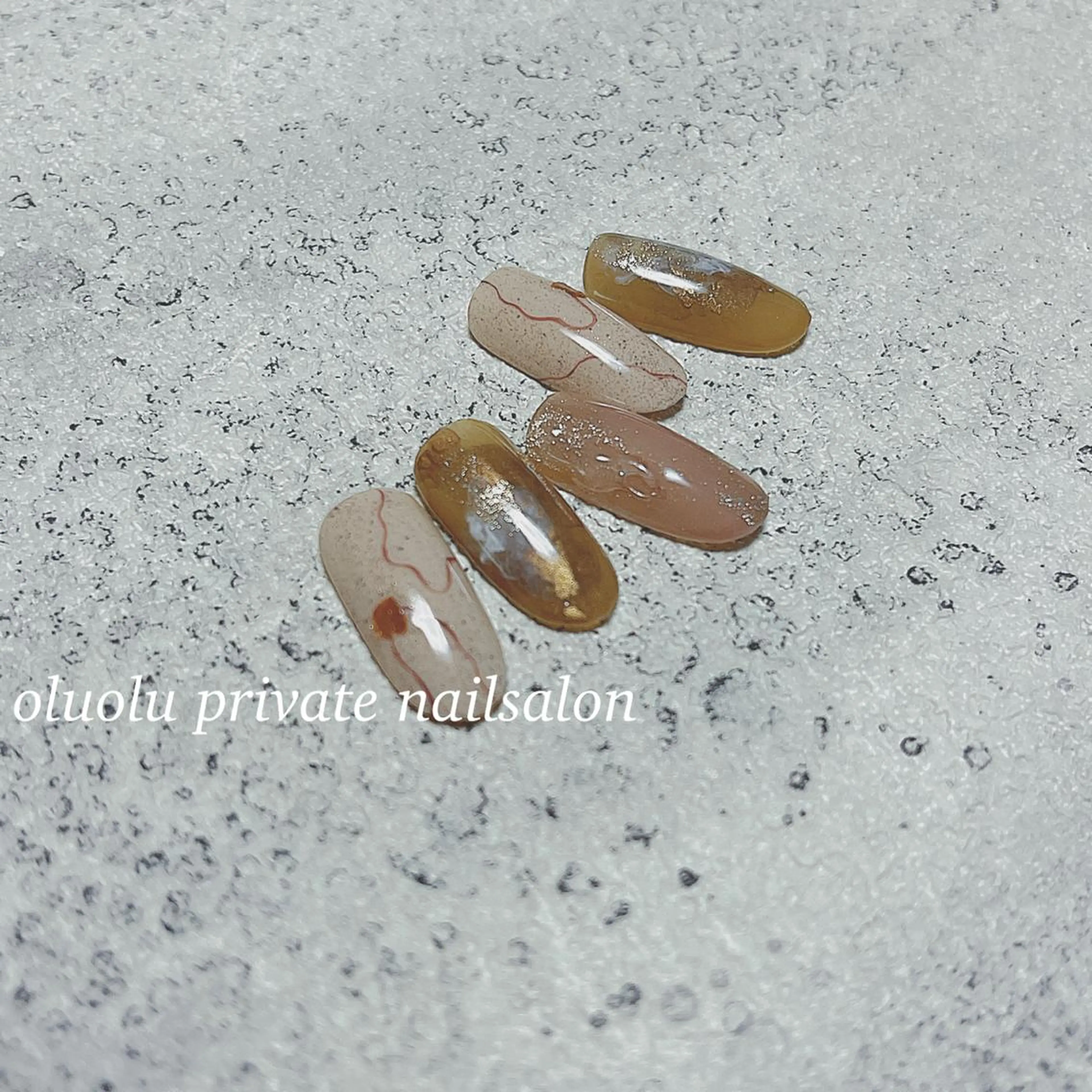 ネイル アートネイル ニュアンスネイル ぷっくりネイル 冬ネイル ハンドネイル 大村 紬華のネイルデザイン