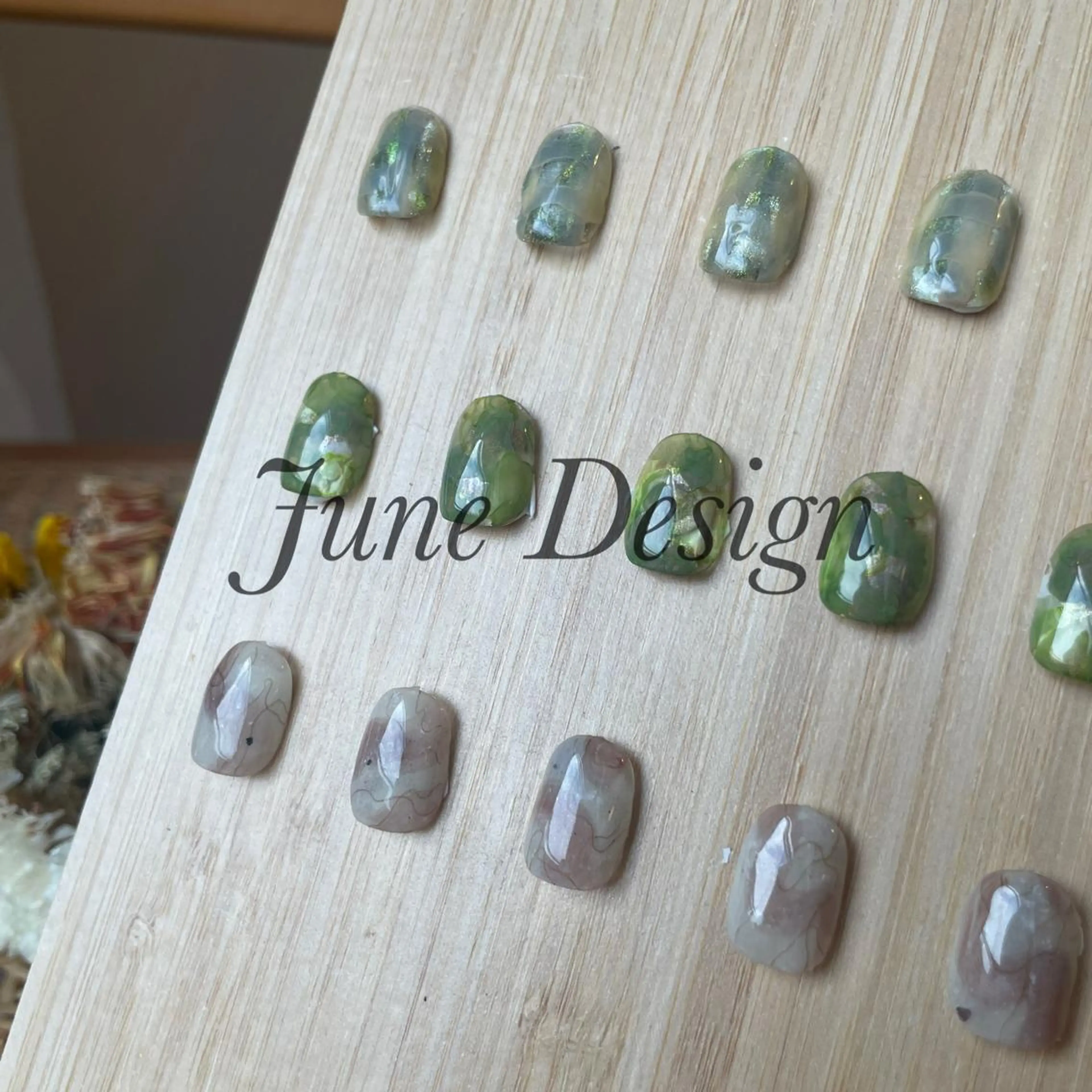 ネイル ハンドネイル mio _POHEURのネイルデザイン