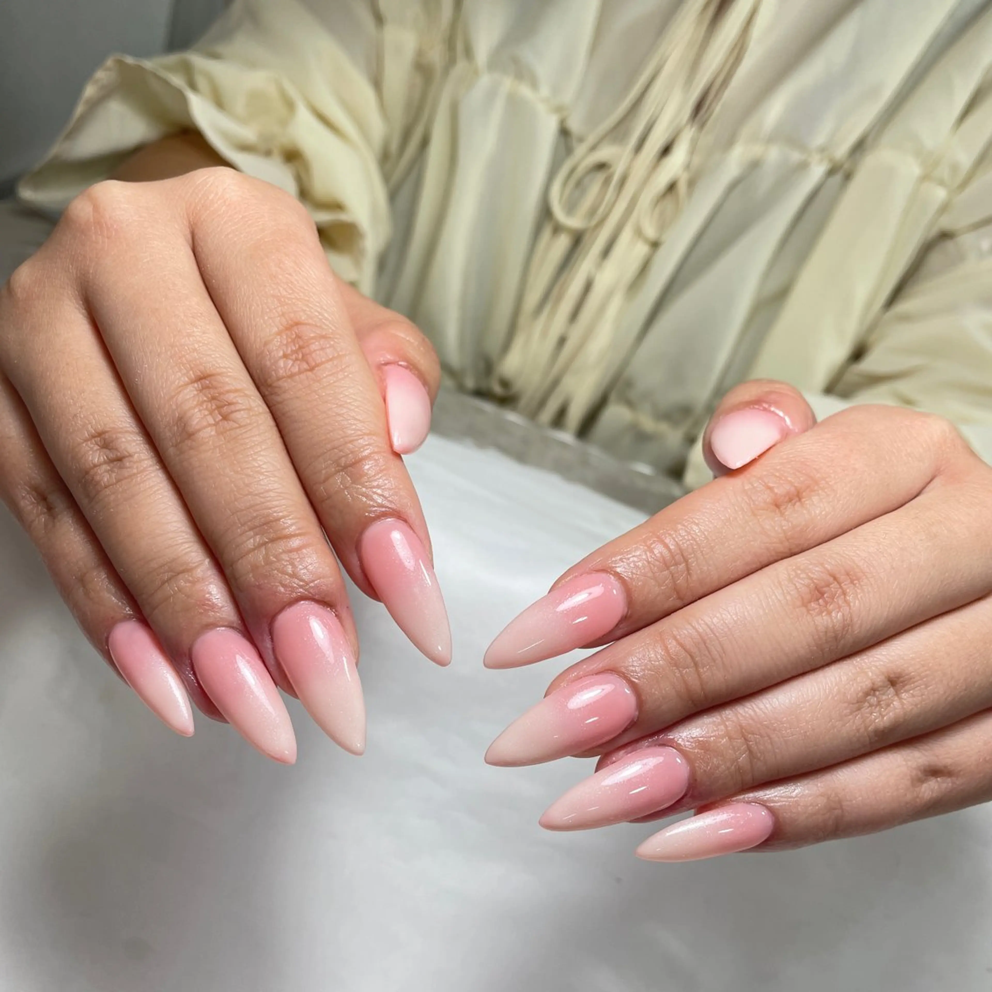 ネイル アートネイル フレンチネイル ジェルネイル グラデーション 韓国ネイル ハンドネイル 久保田 マリコのネイルデザイン