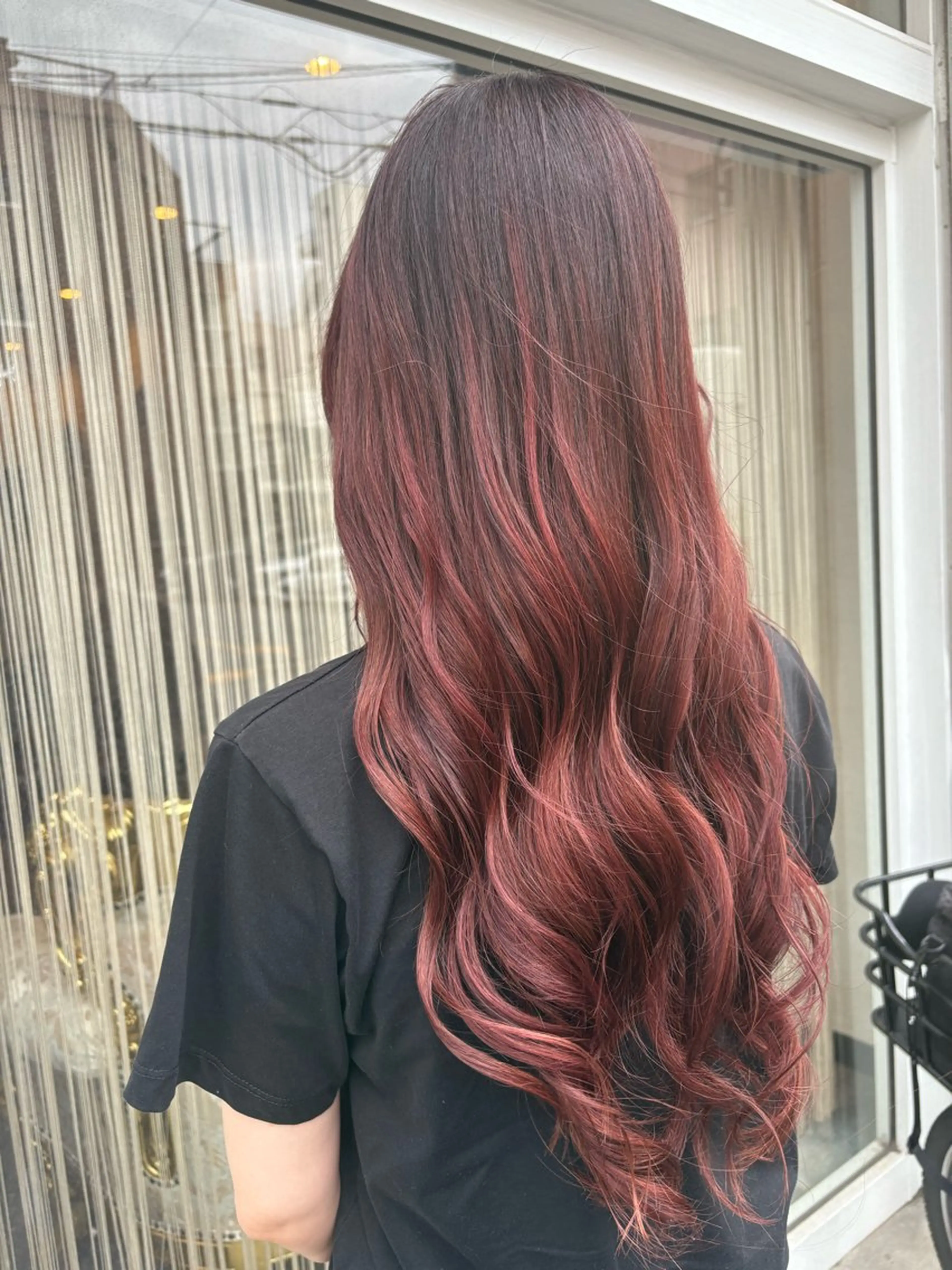 ロング カラー ilka Yukihoのヘアスタイル