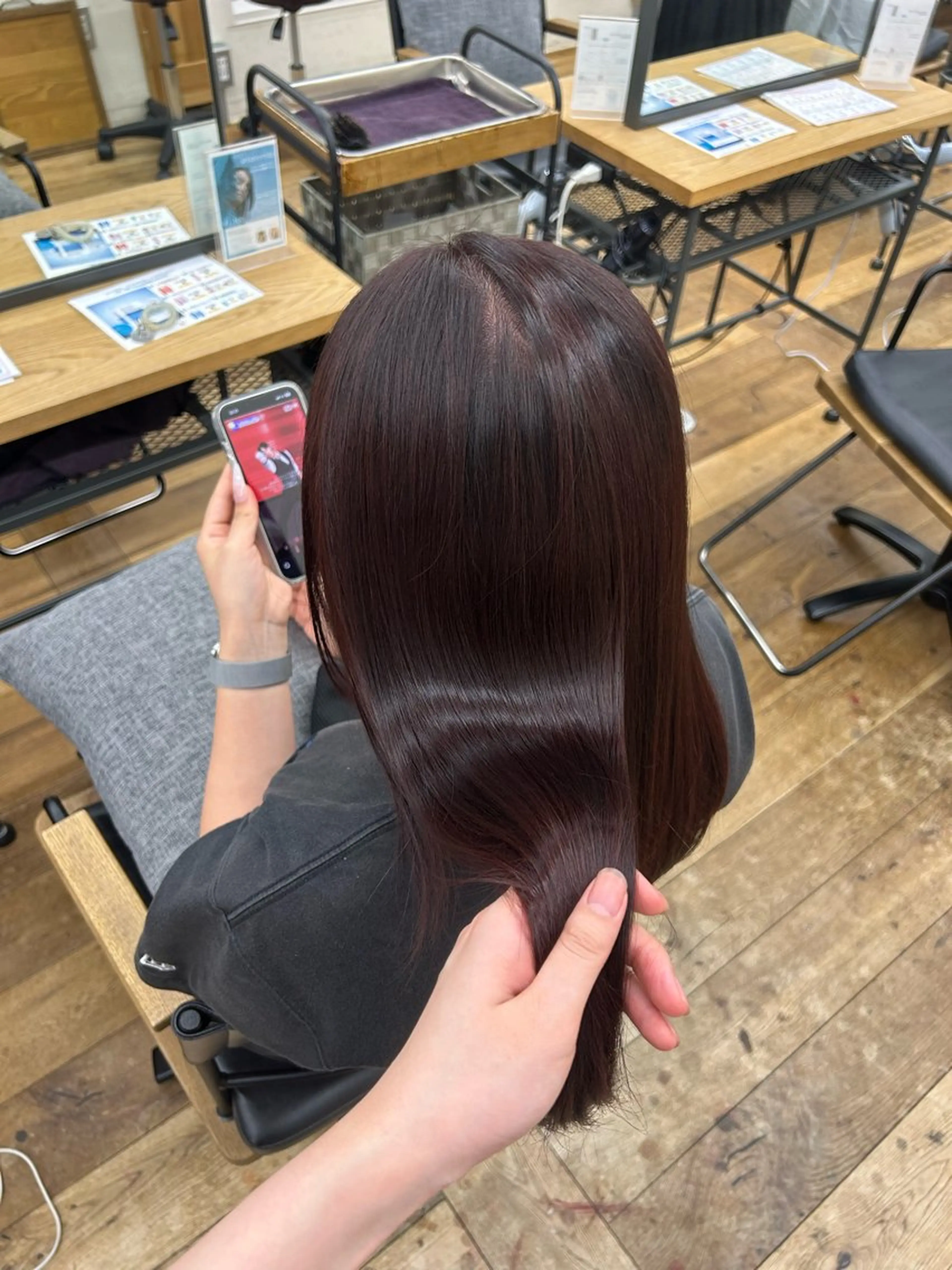 ロング カラー 曽我 心花のヘアスタイル