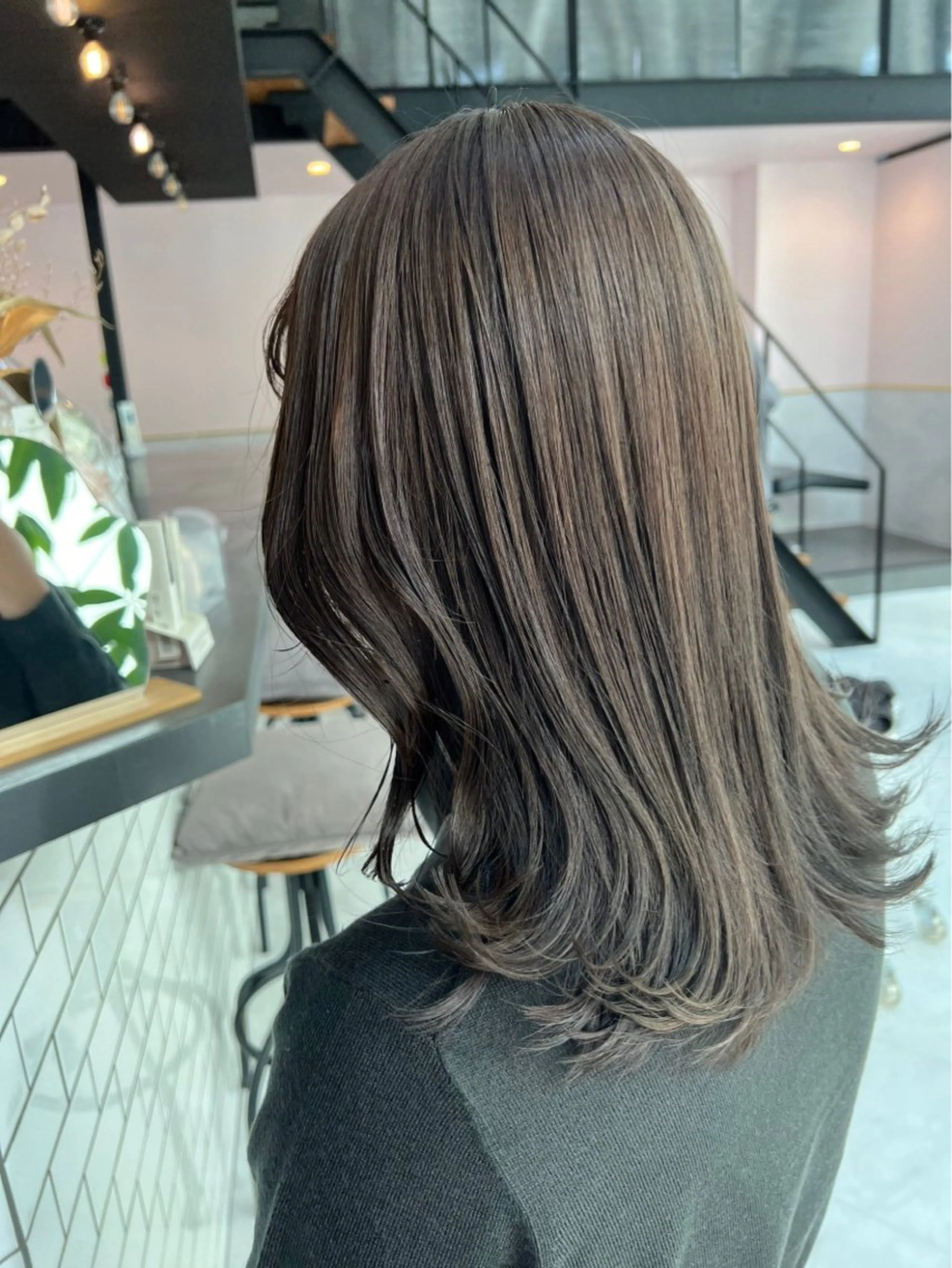 ロング カラー ダブルカラー寒色系 ボリューム改善ハヤトのヘアスタイル