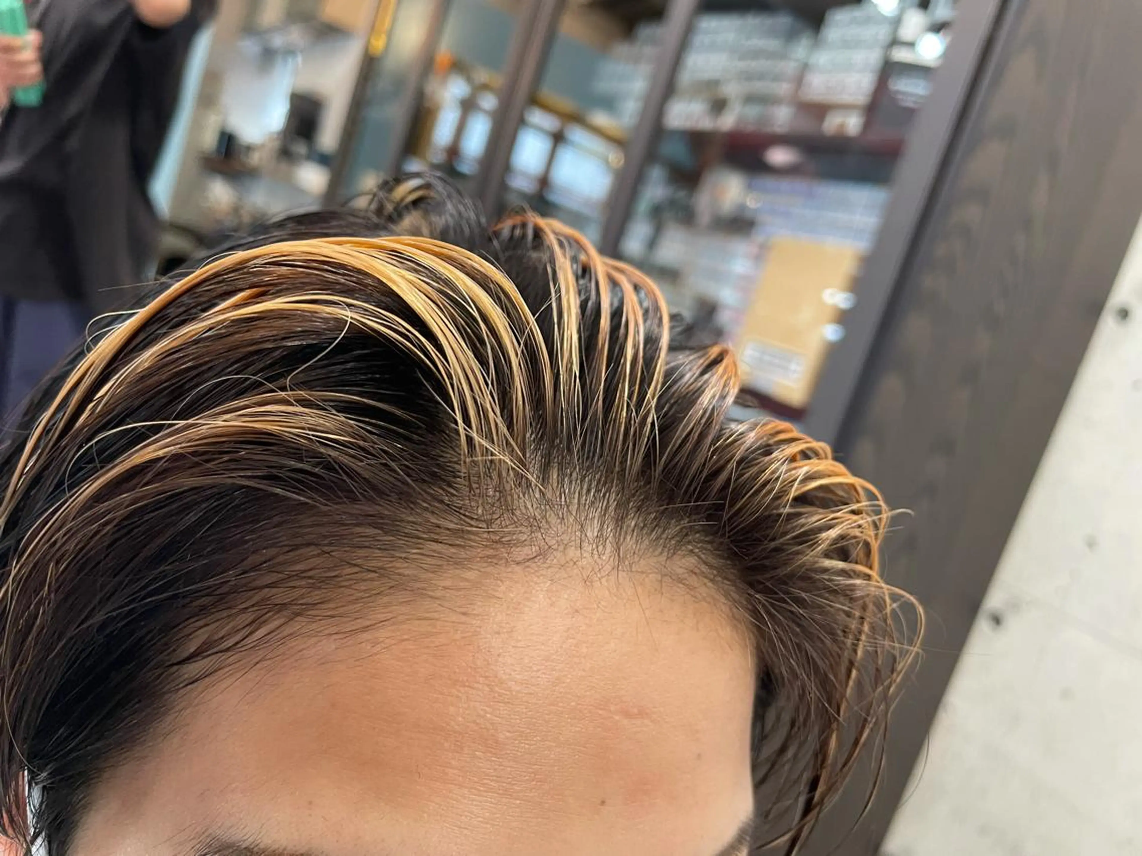 ショート カラー 切りっぱなしボブ ショートボブ ハンサムショート 丸みショート イヤリングカラー カット ヘアカラー トリートメント ショートボブ縮毛矯正 髪質改善のプロ山道潤のヘアスタイル