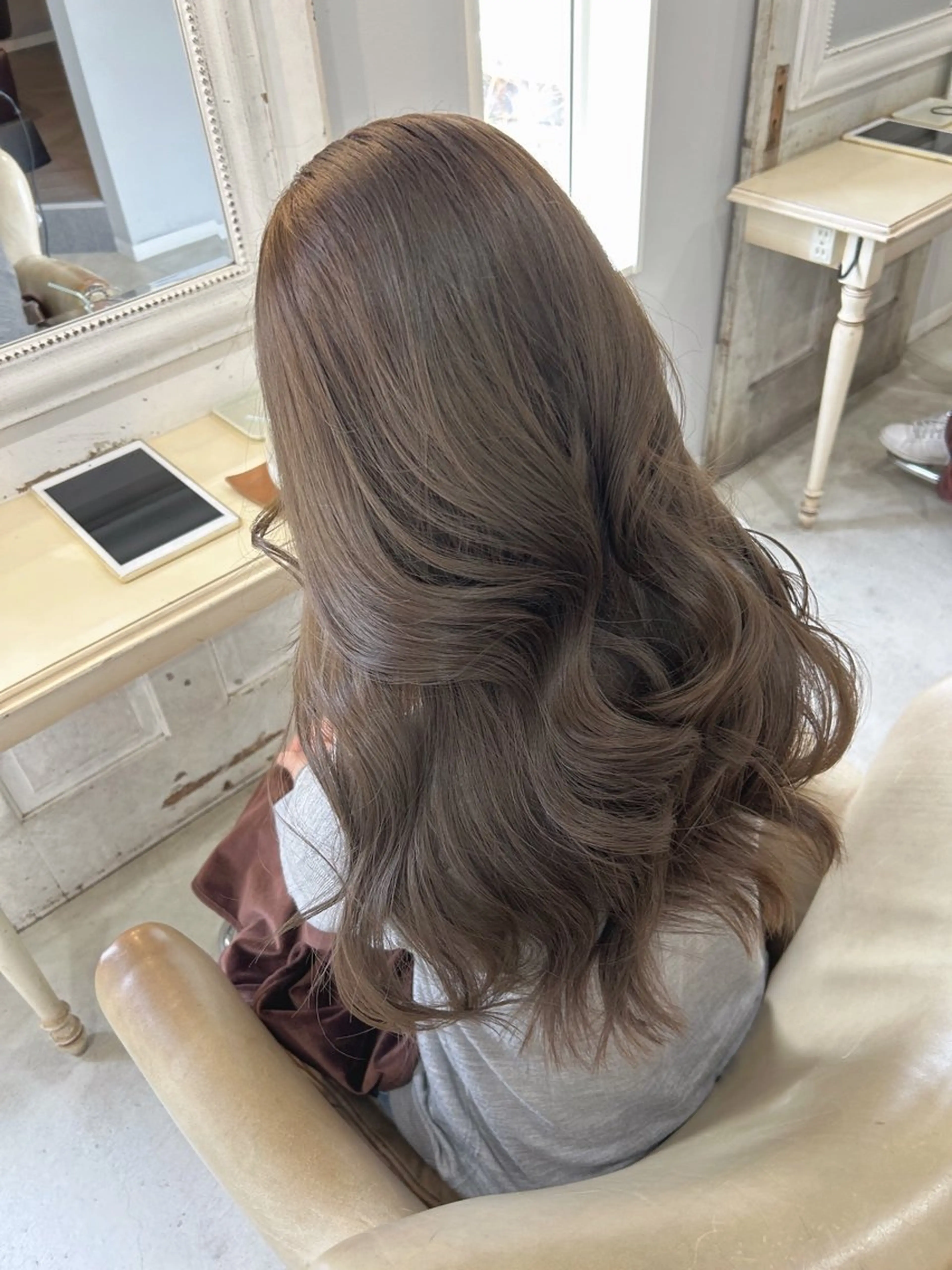 ロング PACE所属・ayumi ／透明感カラーのヘアスタイル