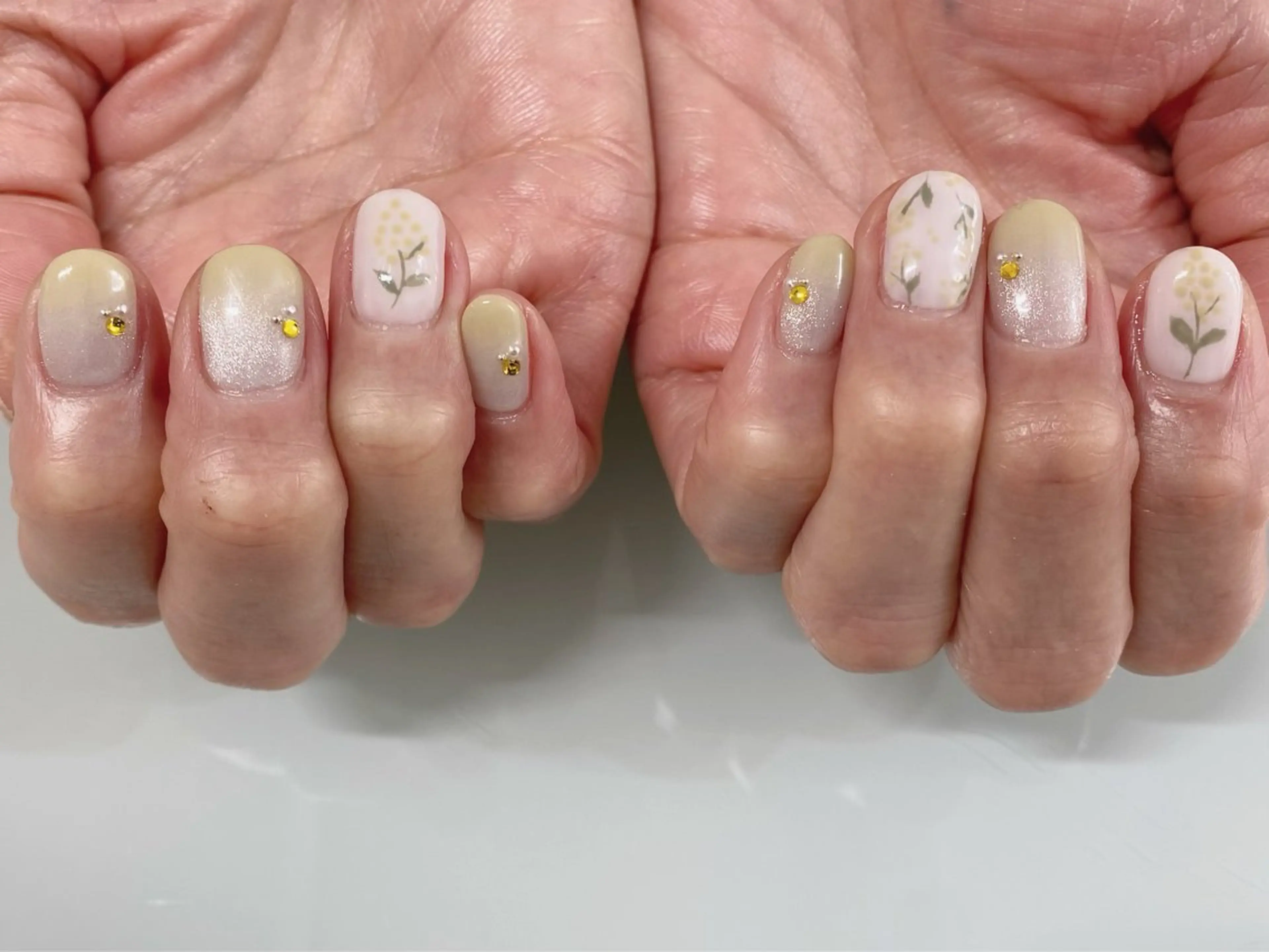 ネイル ハンドネイル Nailist Yasucoのネイルデザイン