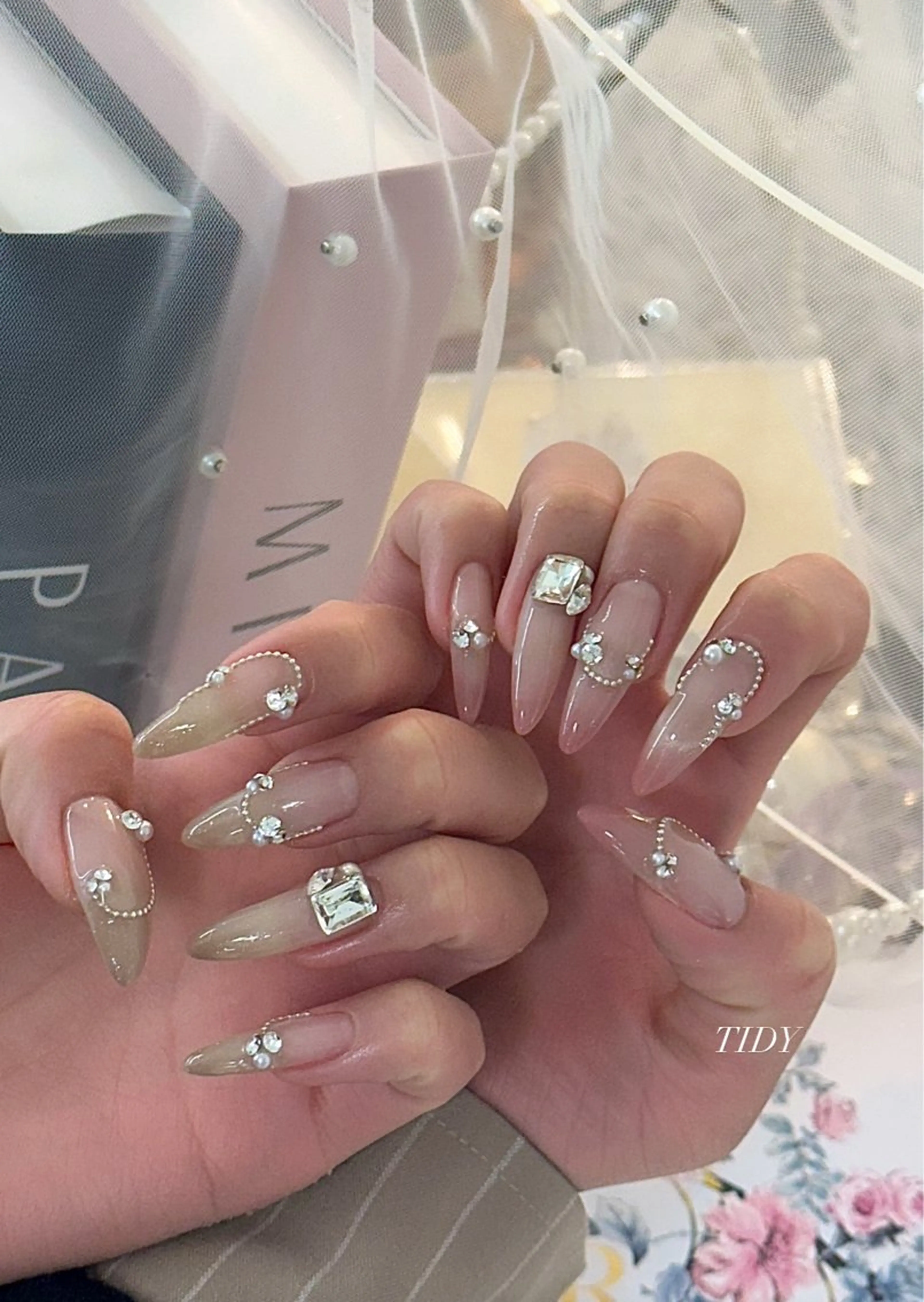 ネイル 長さ出し フットネイル ジェルネイル キラキラネイル 韓国ネイル ハンドネイル TIDY M&Mのネイルデザイン