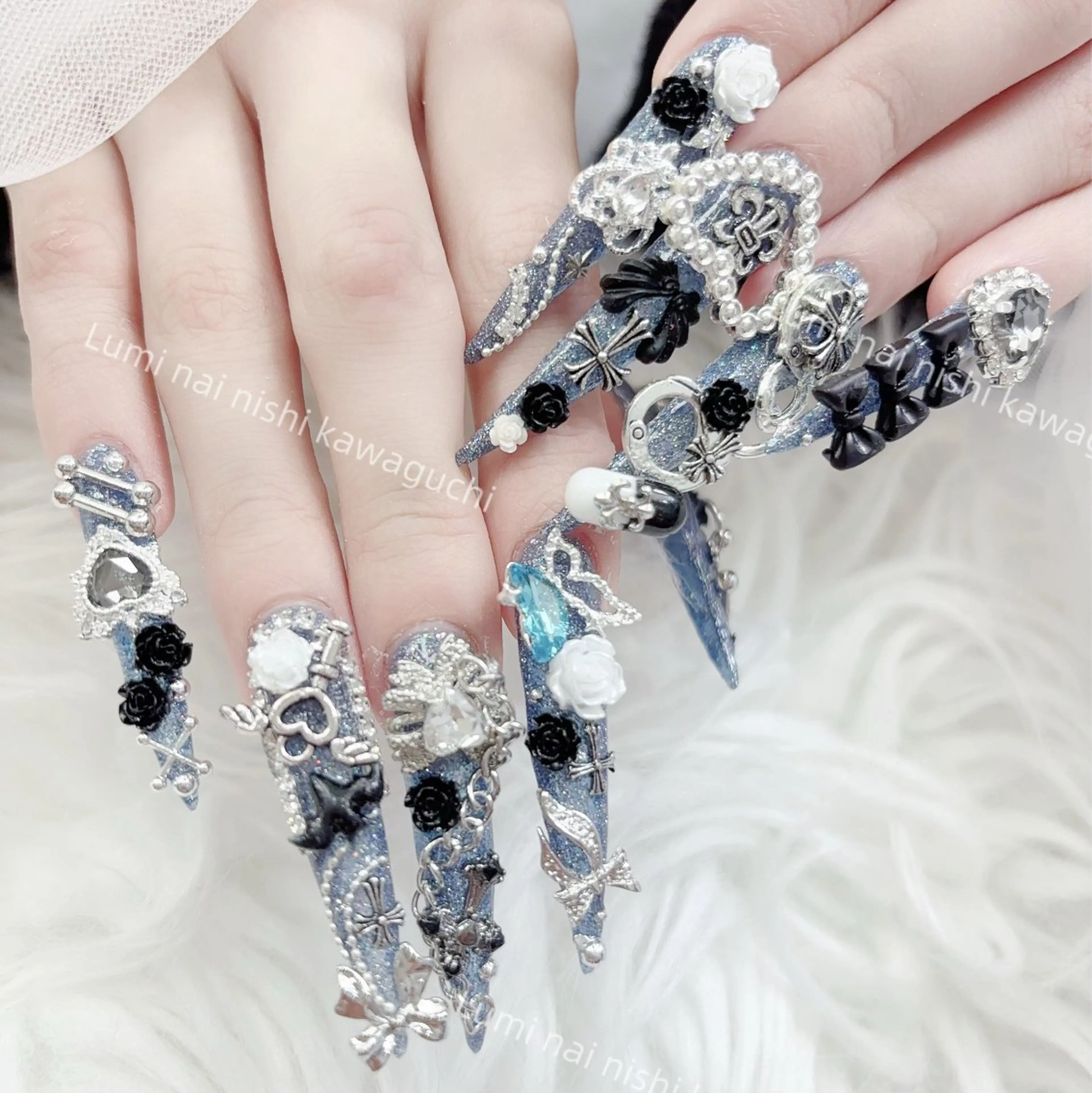 ネイル フットネイル ジェルネイル キラキラネイル オフィスネイル ピンク Lumiネイルサロン所属・Lumi Nail Salonのネイルデザイン