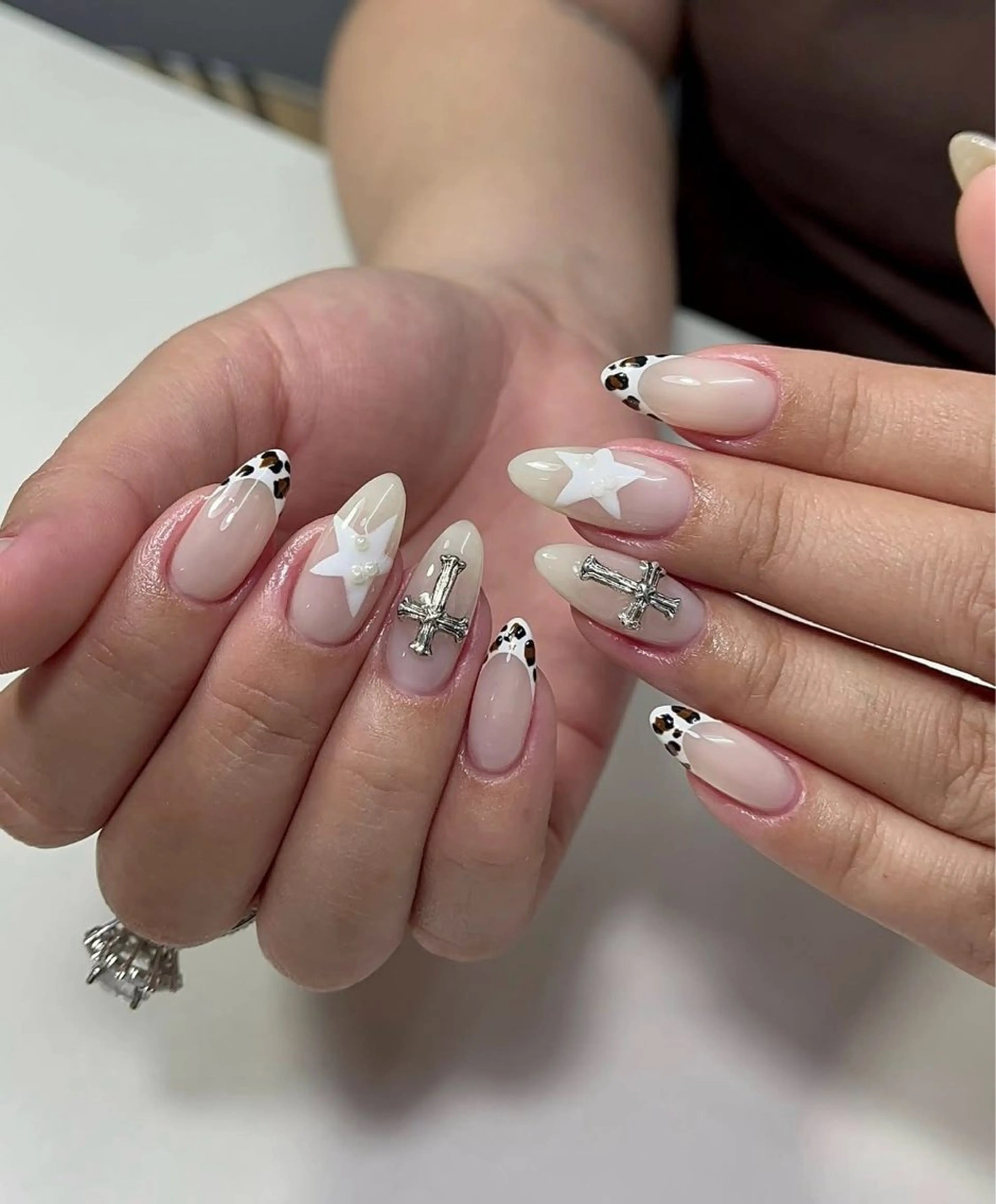 ネイル フットネイル フレンチネイル 韓国ネイル ニュアンスネイル オフィスネイル mika hara_nailのネイルデザイン