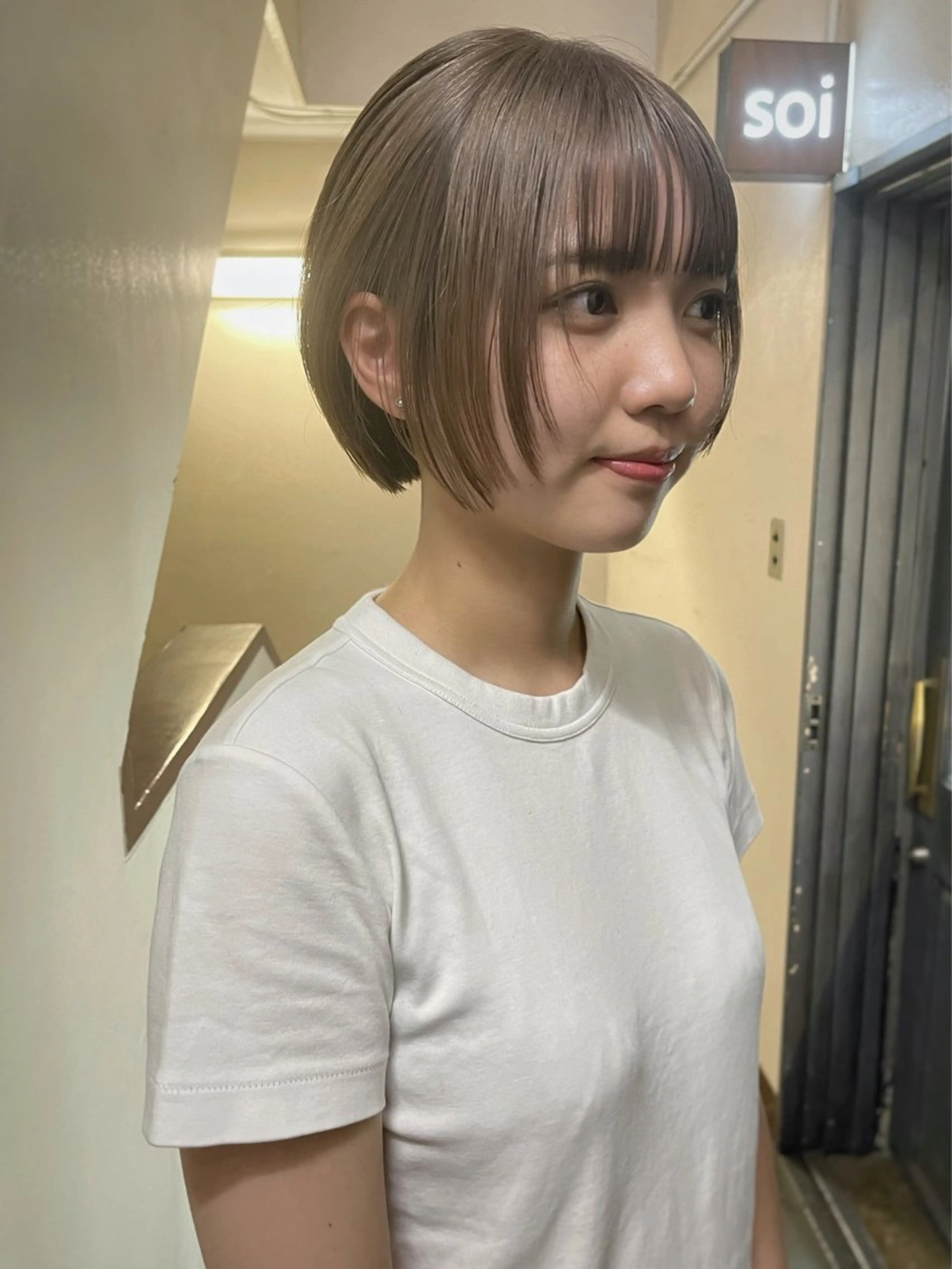 ショート カラー ボブ 顔まわりレイヤー 顔周りカット レイヤーカット カット ヘアカラー トリートメント ヘアセット 安部佑哉/ハイトーン /レイヤー/グランジのヘアスタイル