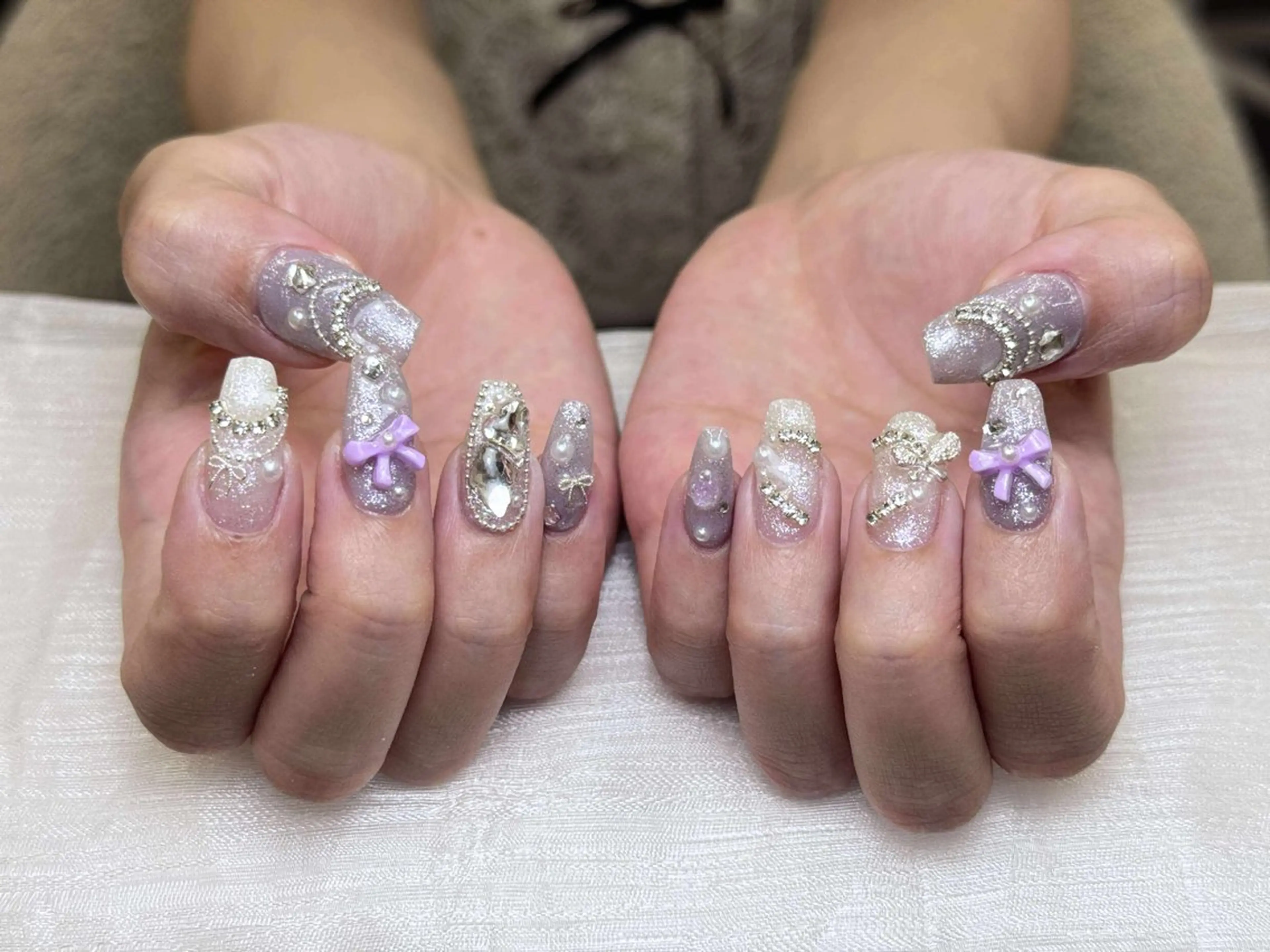 ネイル チークネイル ハート ホログラムネイル ミラーネイル ニュアンスネイル Nie Nail Shinokuboのネイルデザイン