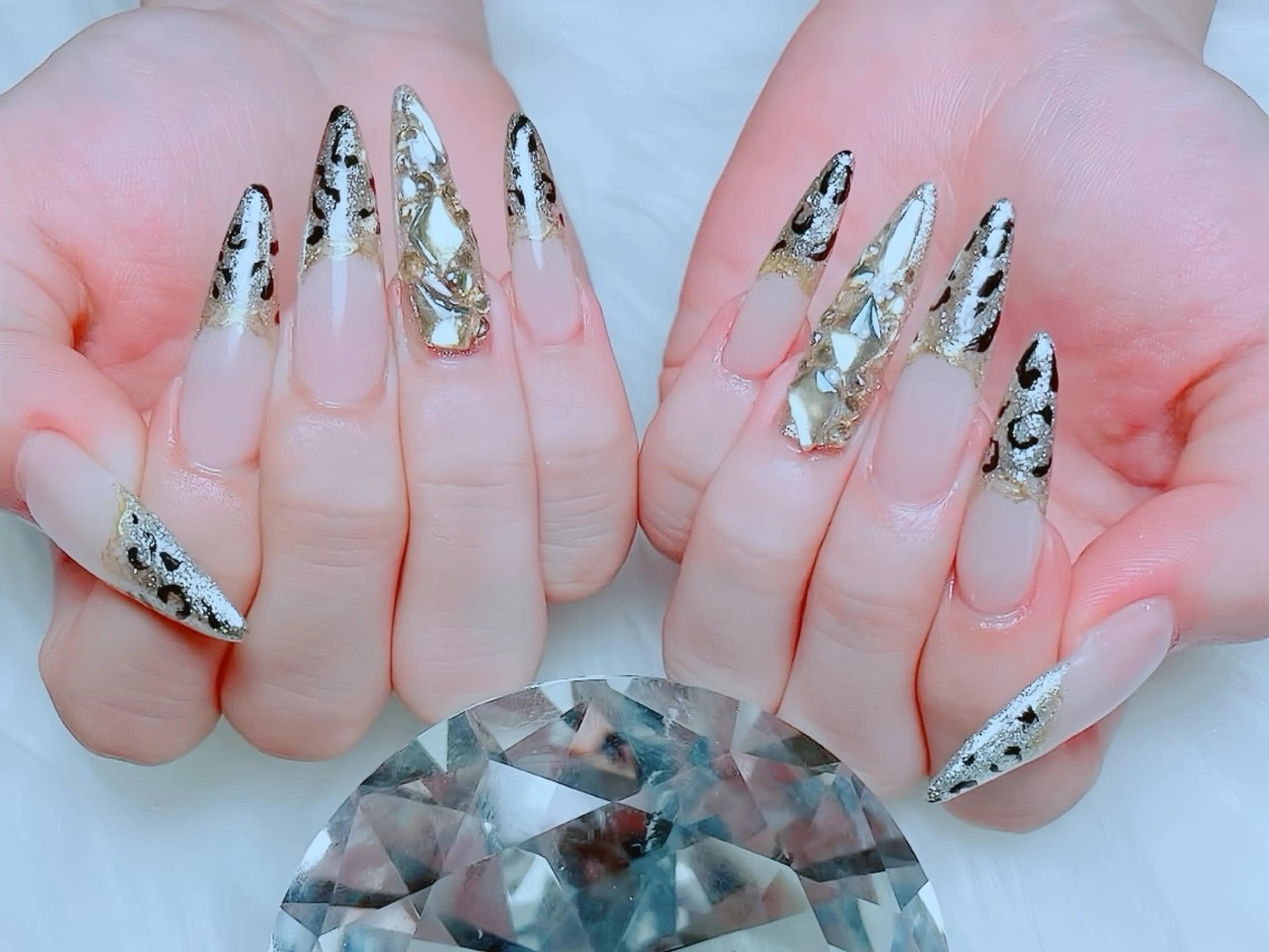 ネイル アートネイル フレンチネイル キラキラネイル 韓国ネイル 水色 ハンドネイル Rin Nail 新大久保店のネイルデザイン