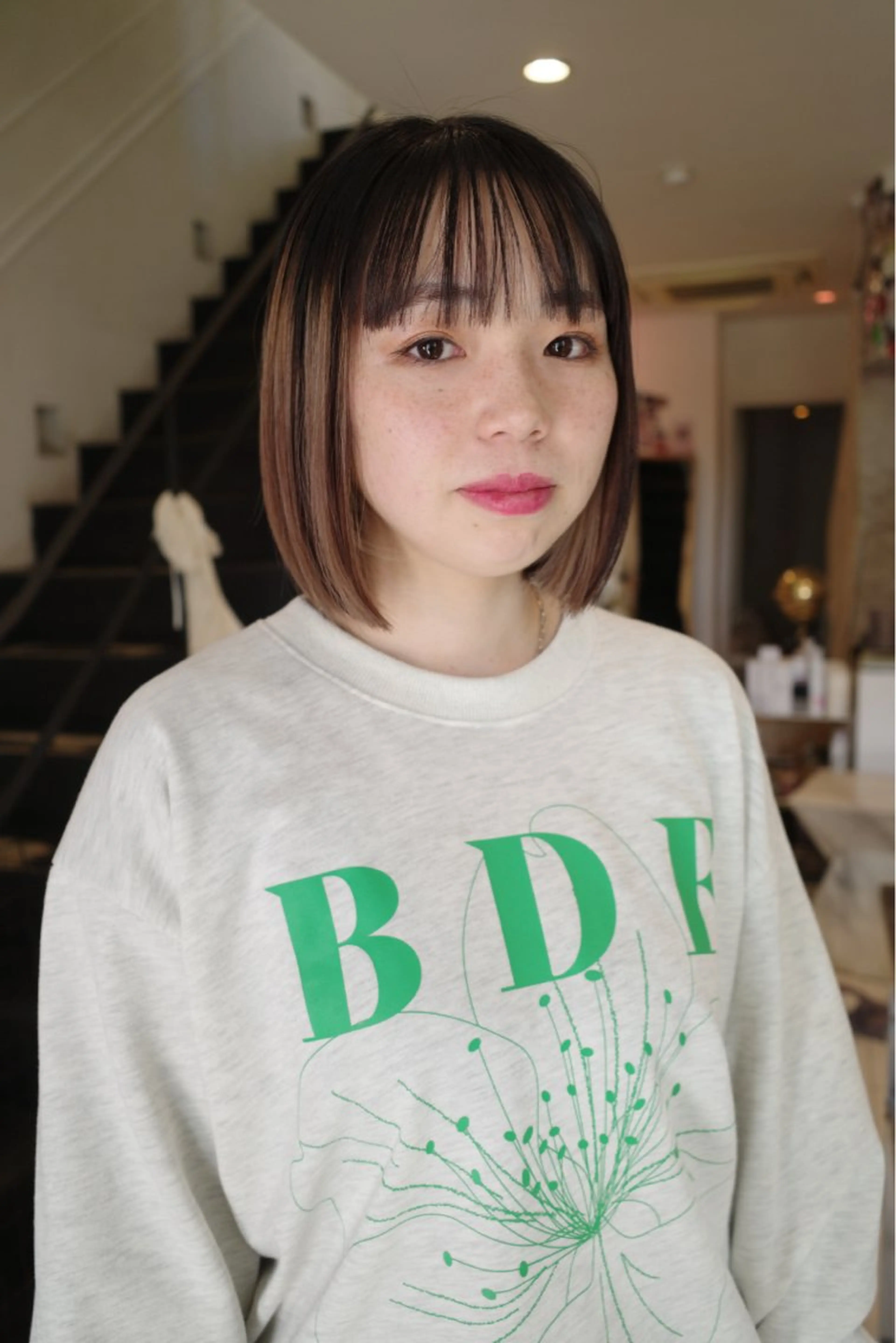 ショート カラー バレイヤージュ レイヤーカット ヘアカラー トリートメント nishiura nanasaのヘアスタイル