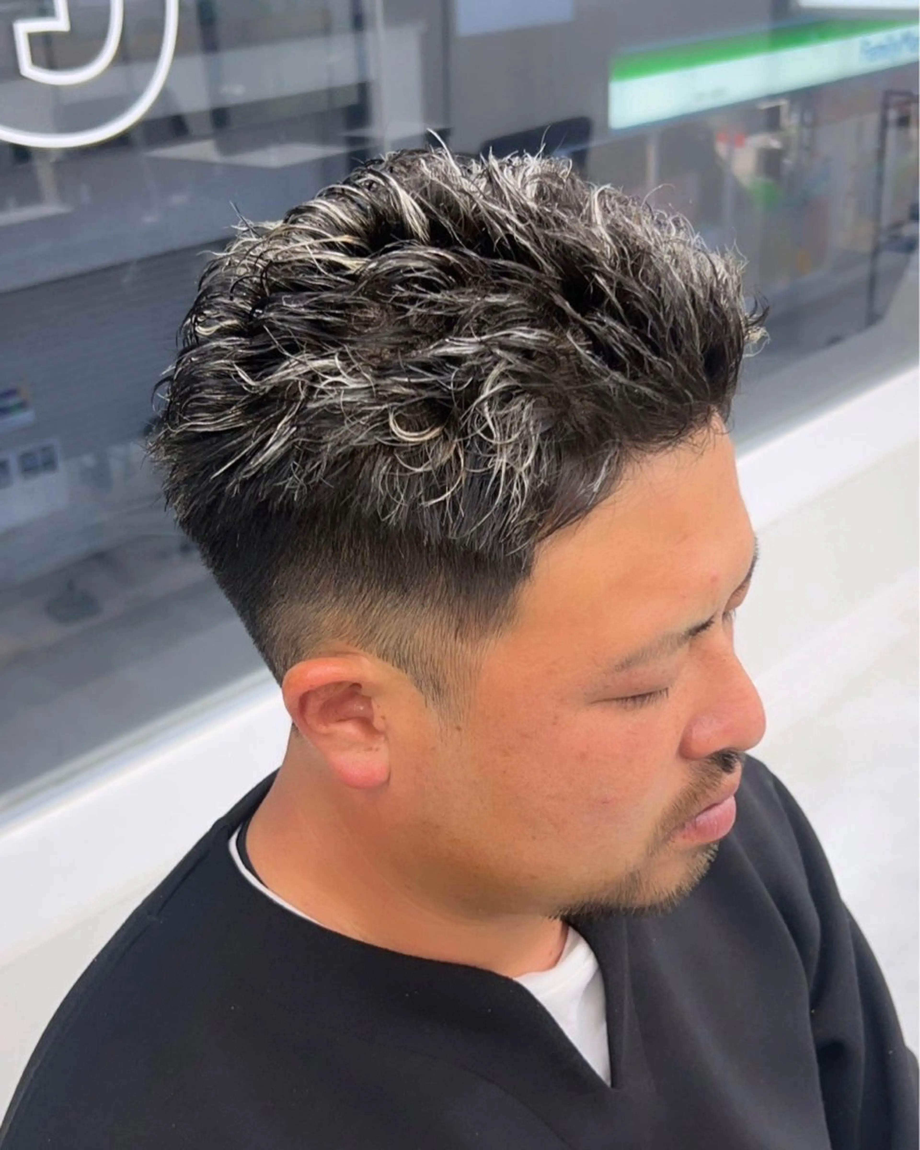 ショート カラー パーマ メンズ カット ヘアカラー パーマ ヘアセット 垢抜けメンズパーマ/ DAICHIのヘアスタイル