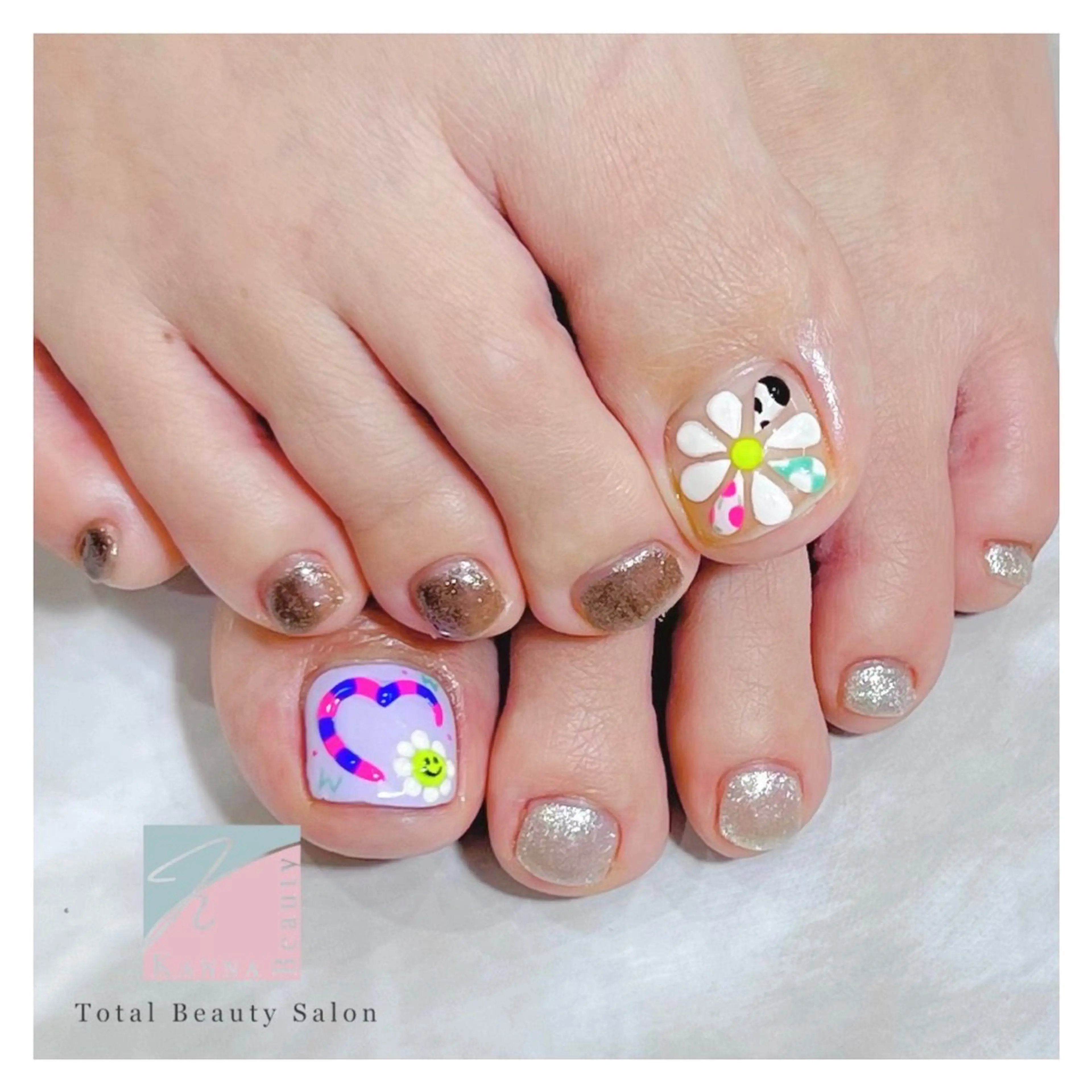 ネイル フットネイル ジェルネイル グラデーション キラキラネイル マグネットネイル Kanna Yuki カンナユキのネイルデザイン