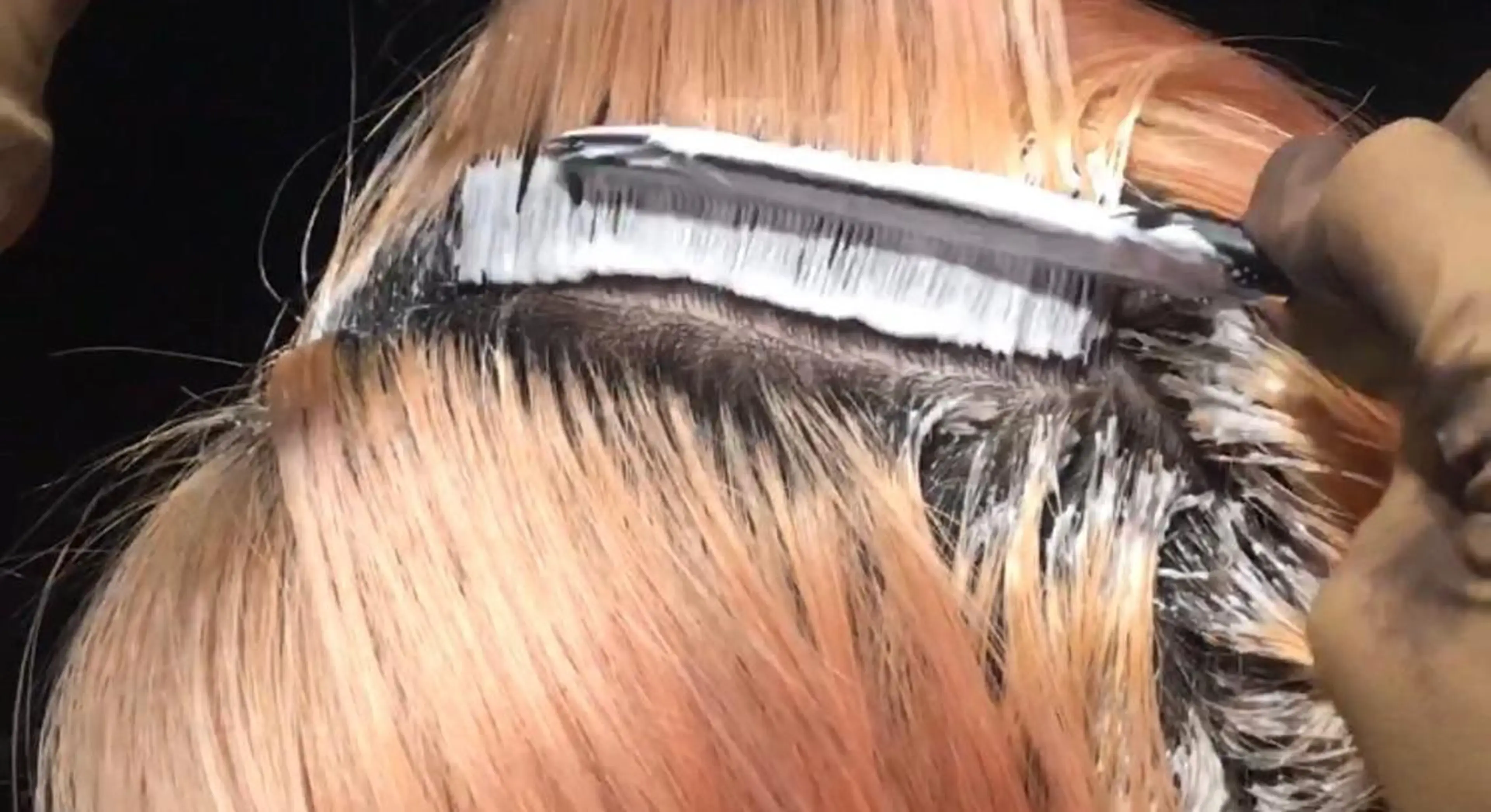 ミディアム カラー 森本 笑のヘアスタイル