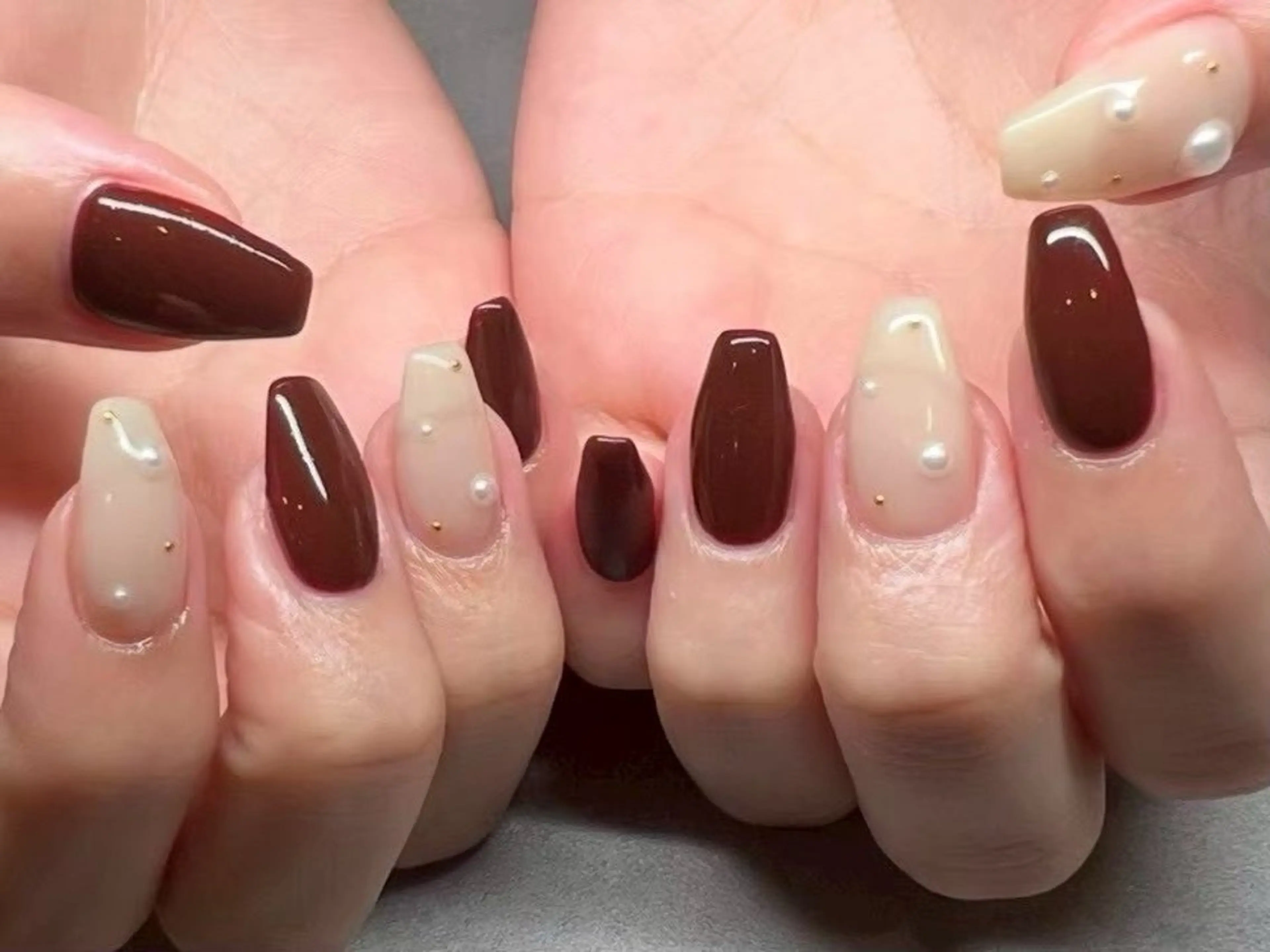 ネイル アートネイル クリアネイル 大理石ネイル(マーブル) 持ち込み ワンカラーネイル sofa 原 苺花のネイルデザイン