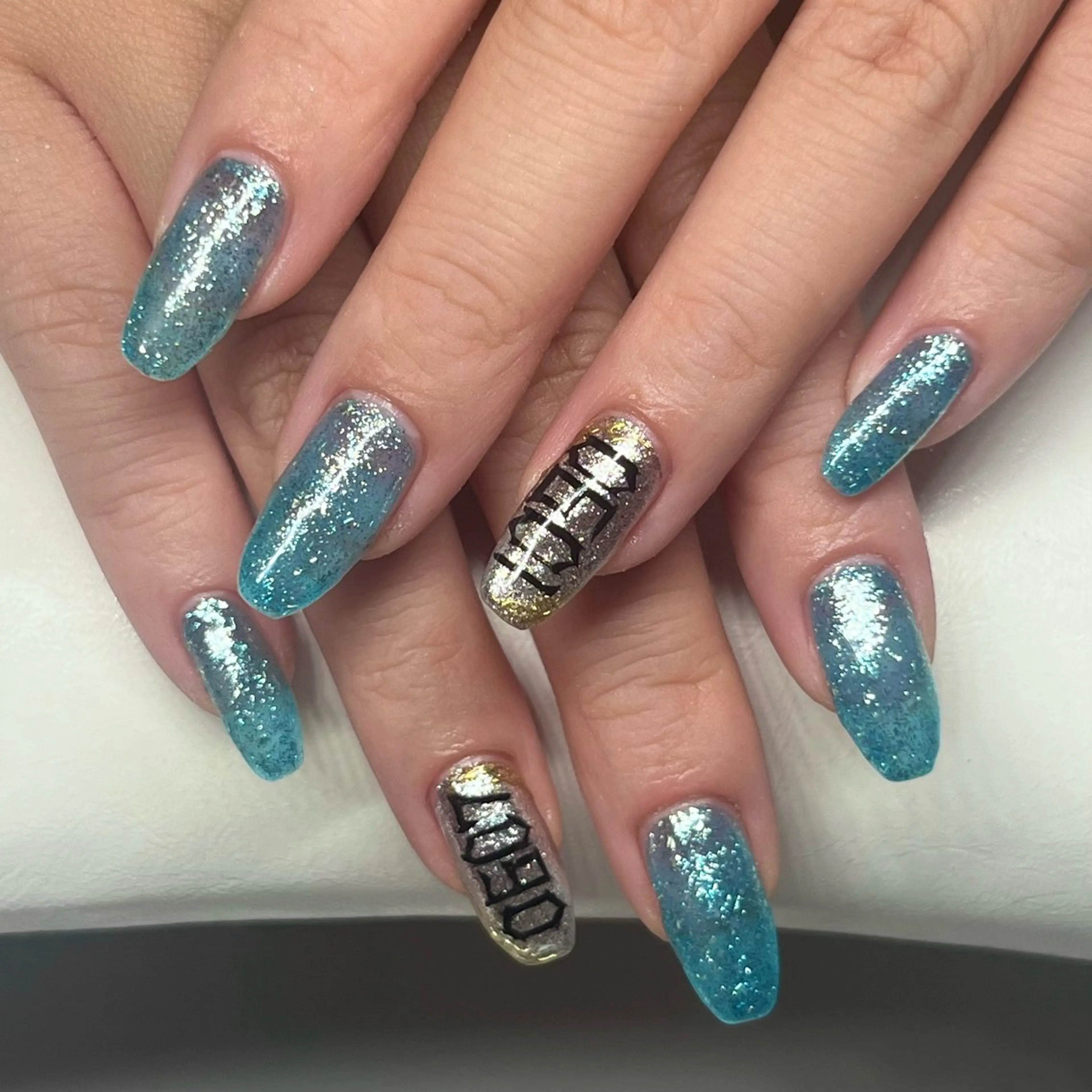 ネイル アートネイル キラキラネイル ラメ(グリッター) ネイルサロンAmo 🎀のネイルデザイン