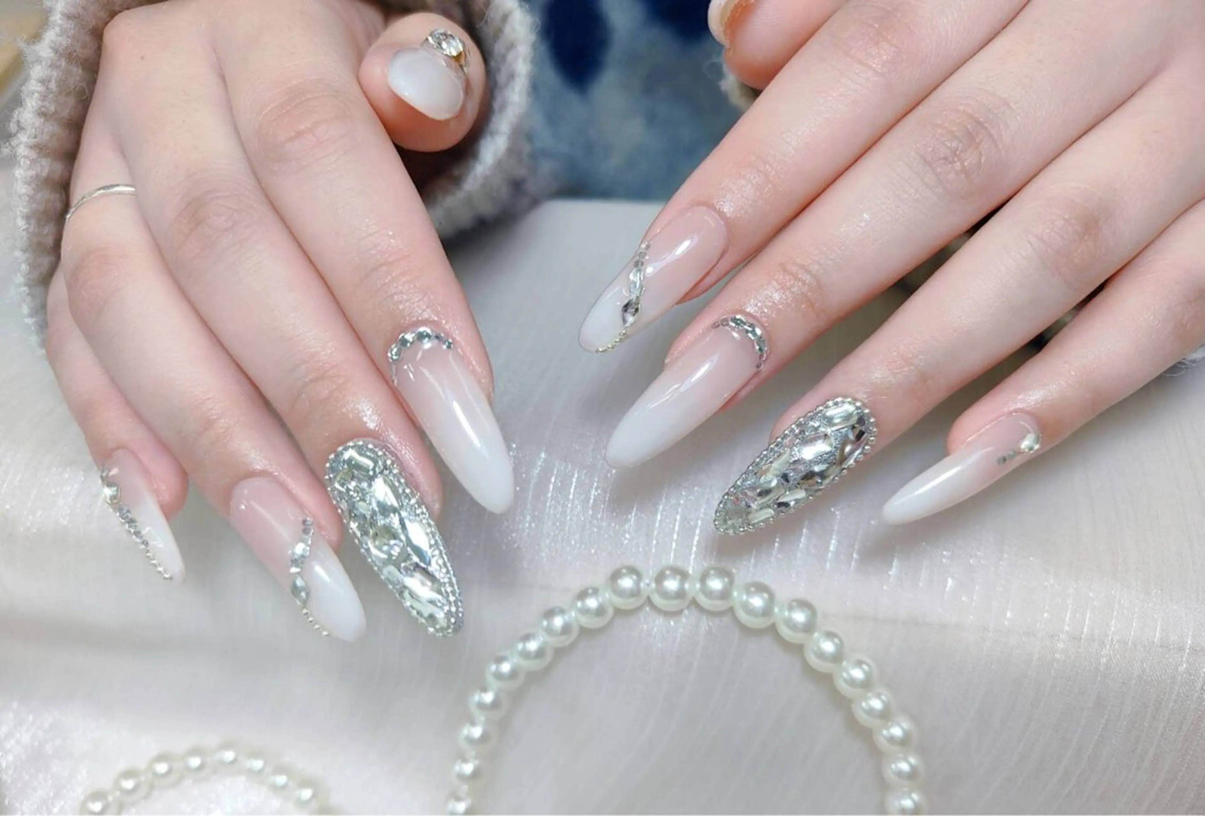 ネイル 小島 阿佑美のネイルデザイン