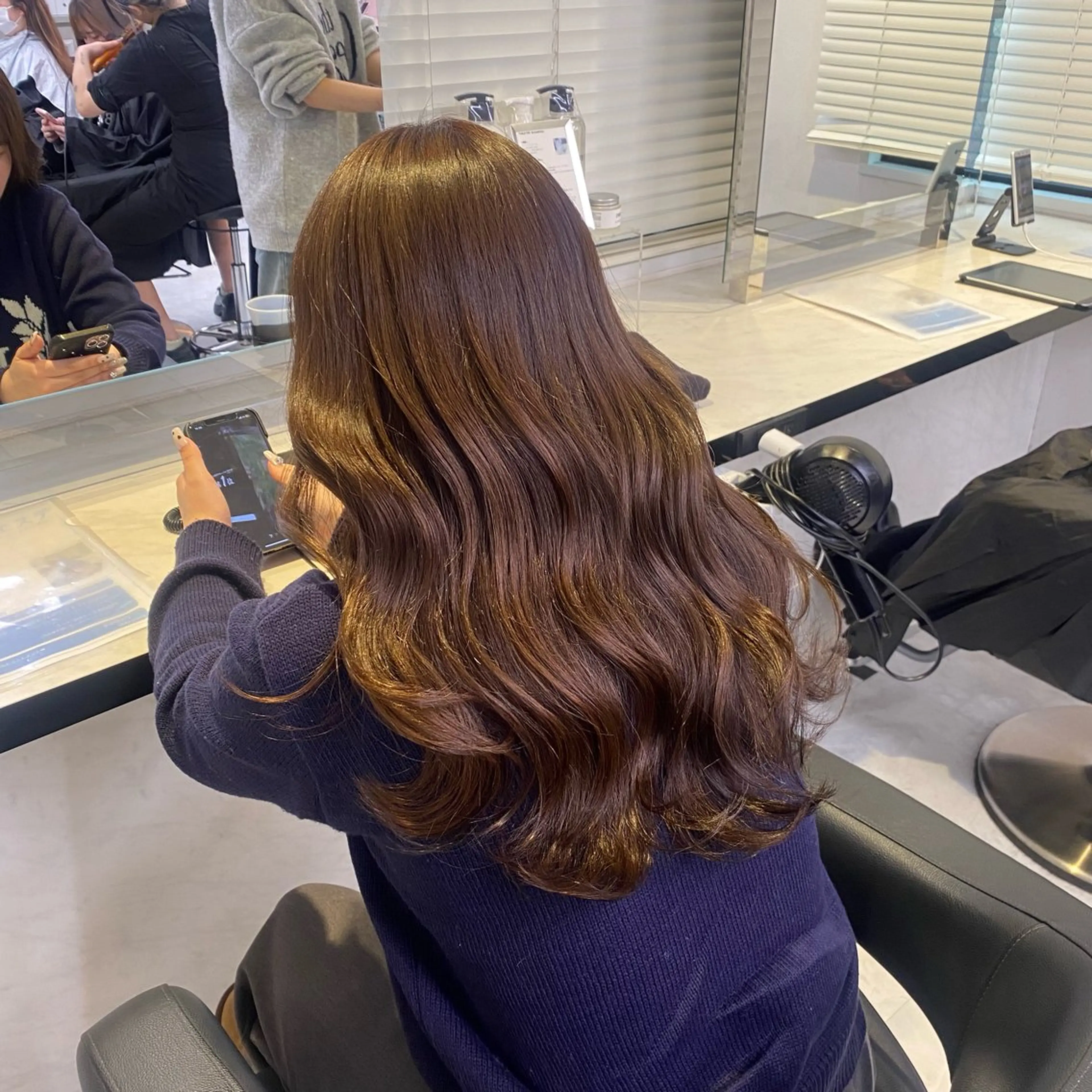 セミロング カラー ブラウンカラー チョコレートブラウン ヘアカラー トリートメント ヘッドスパ ヘアセット 透明感ベージュカラー ♡上野♡AIのヘアスタイル