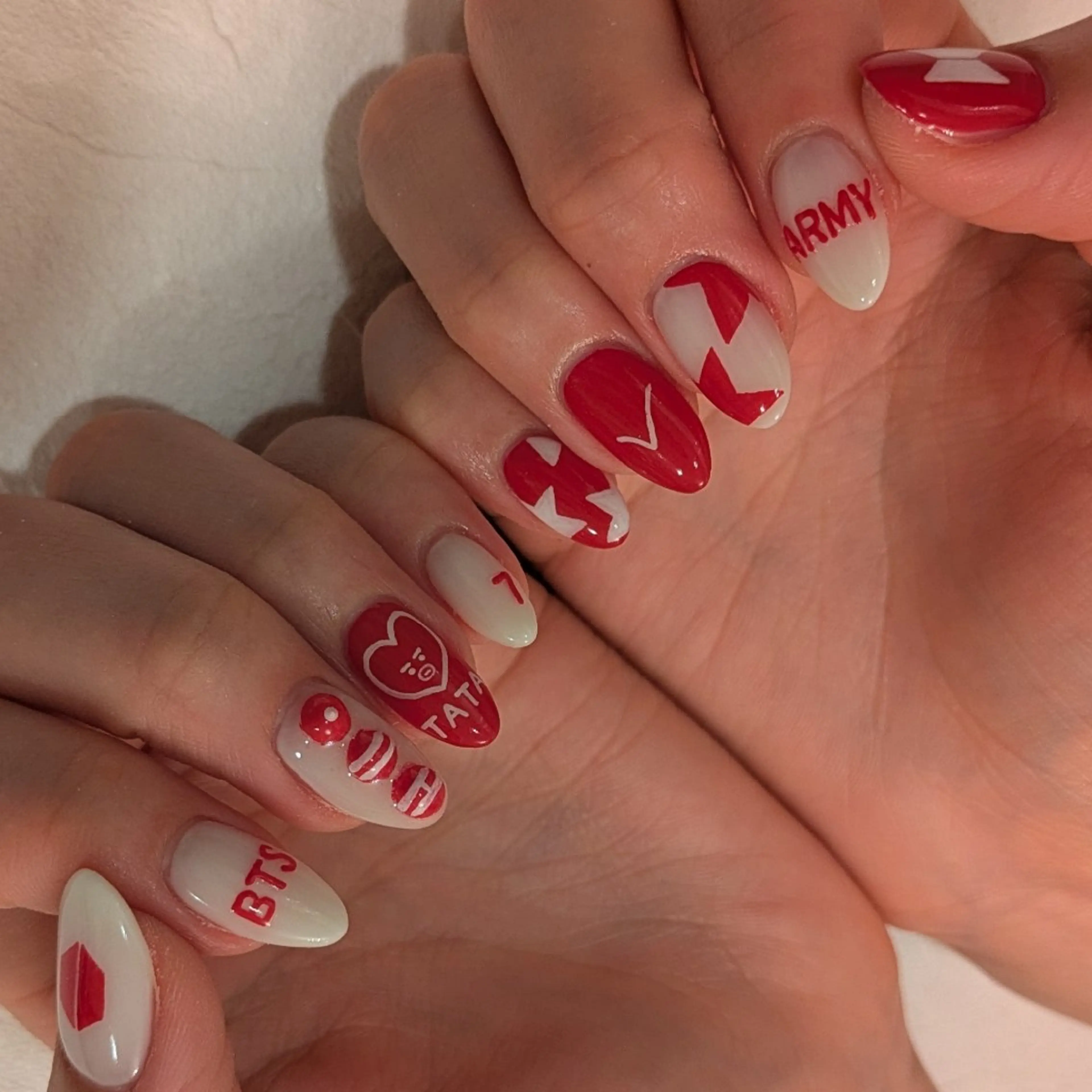 ネイル ジェヌインネイル 河内のネイルデザイン