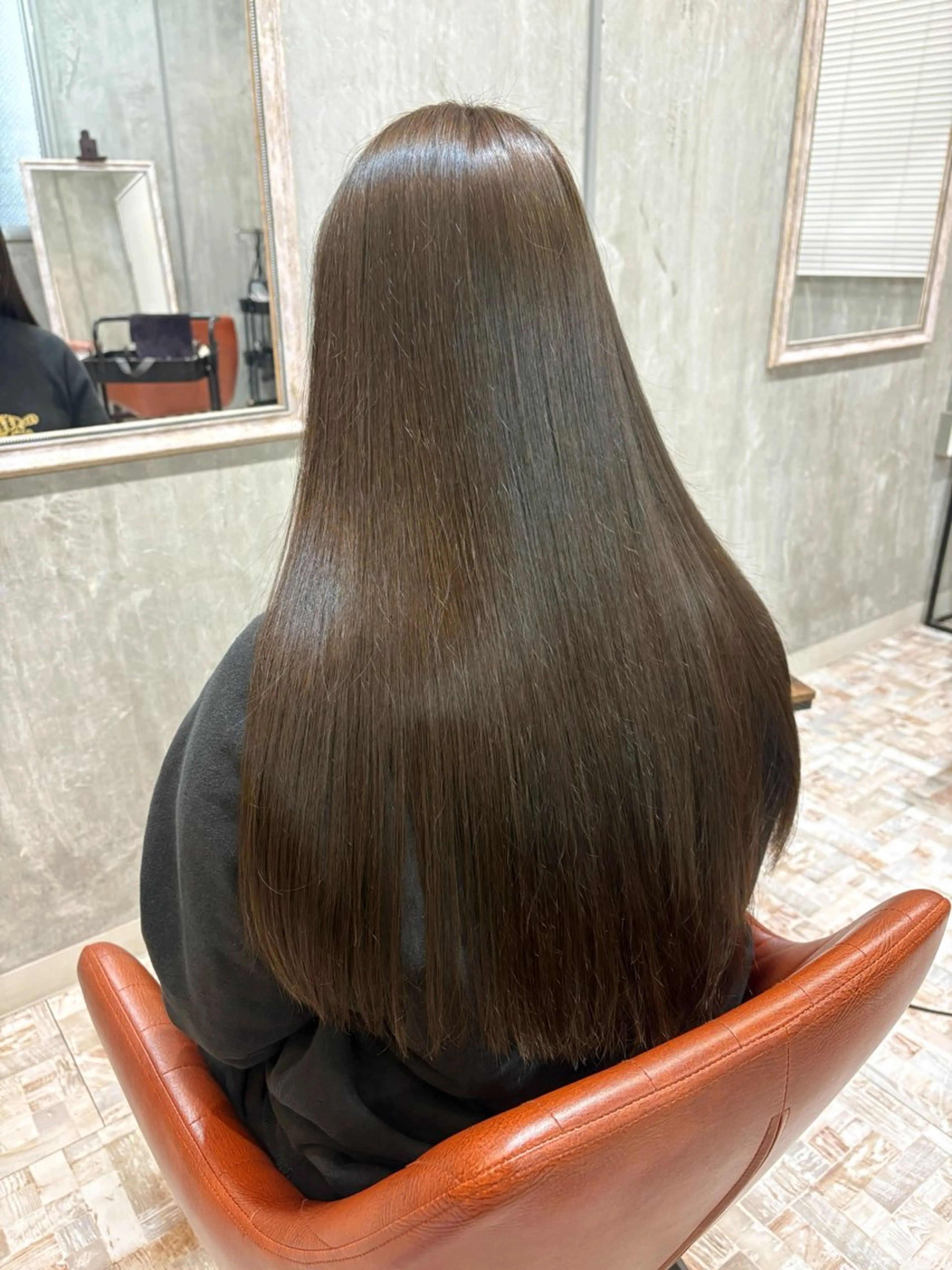 ロング カラー ベージュカラー ヘーゼル カット ヘアカラー botan🪷☆*。 レ ナのヘアスタイル