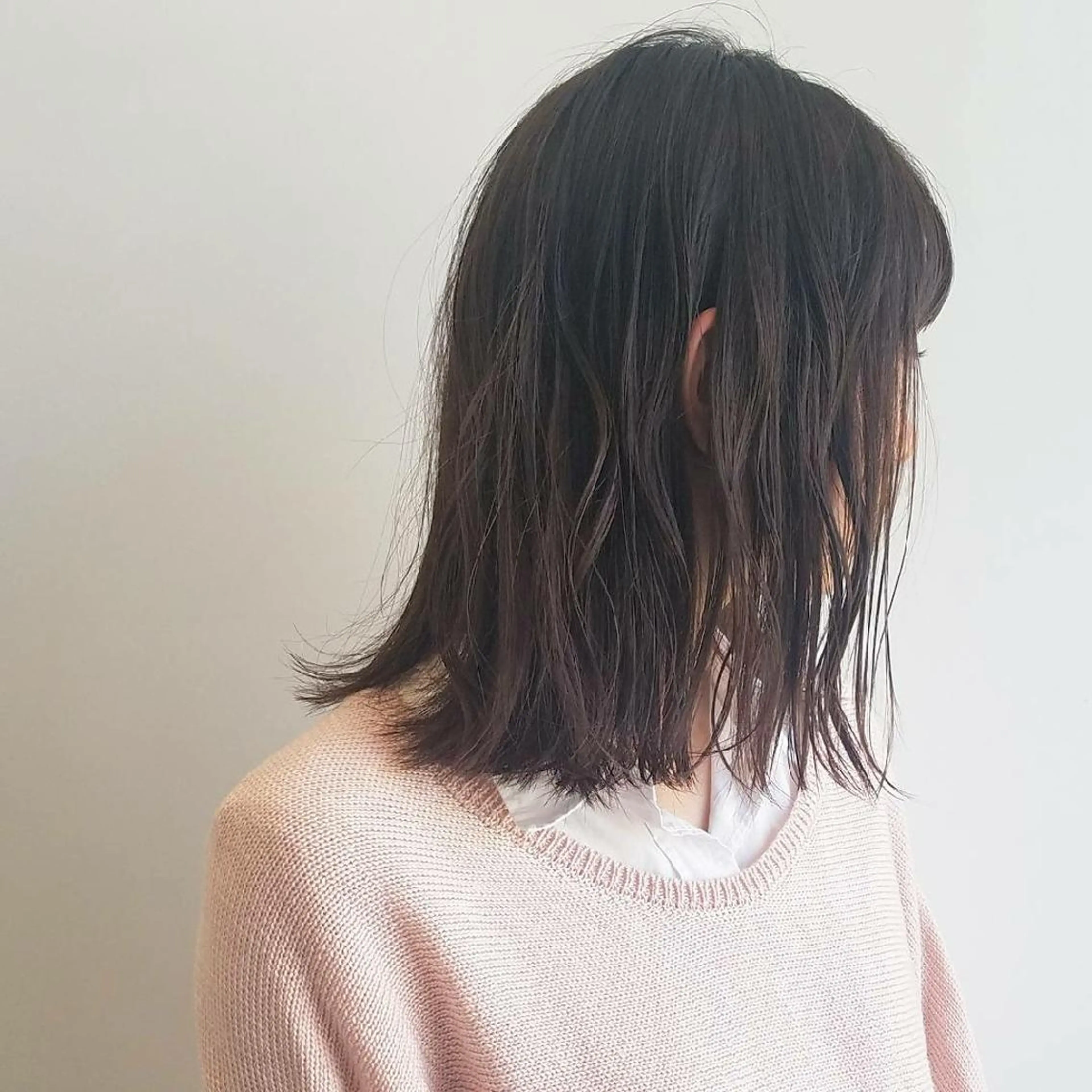 ミディアム カラー アッシュ ラベンダーカラー ラベンダーアッシュ iplus まつげ、眉毛、耳つぼのマツエク・マツパデザイン