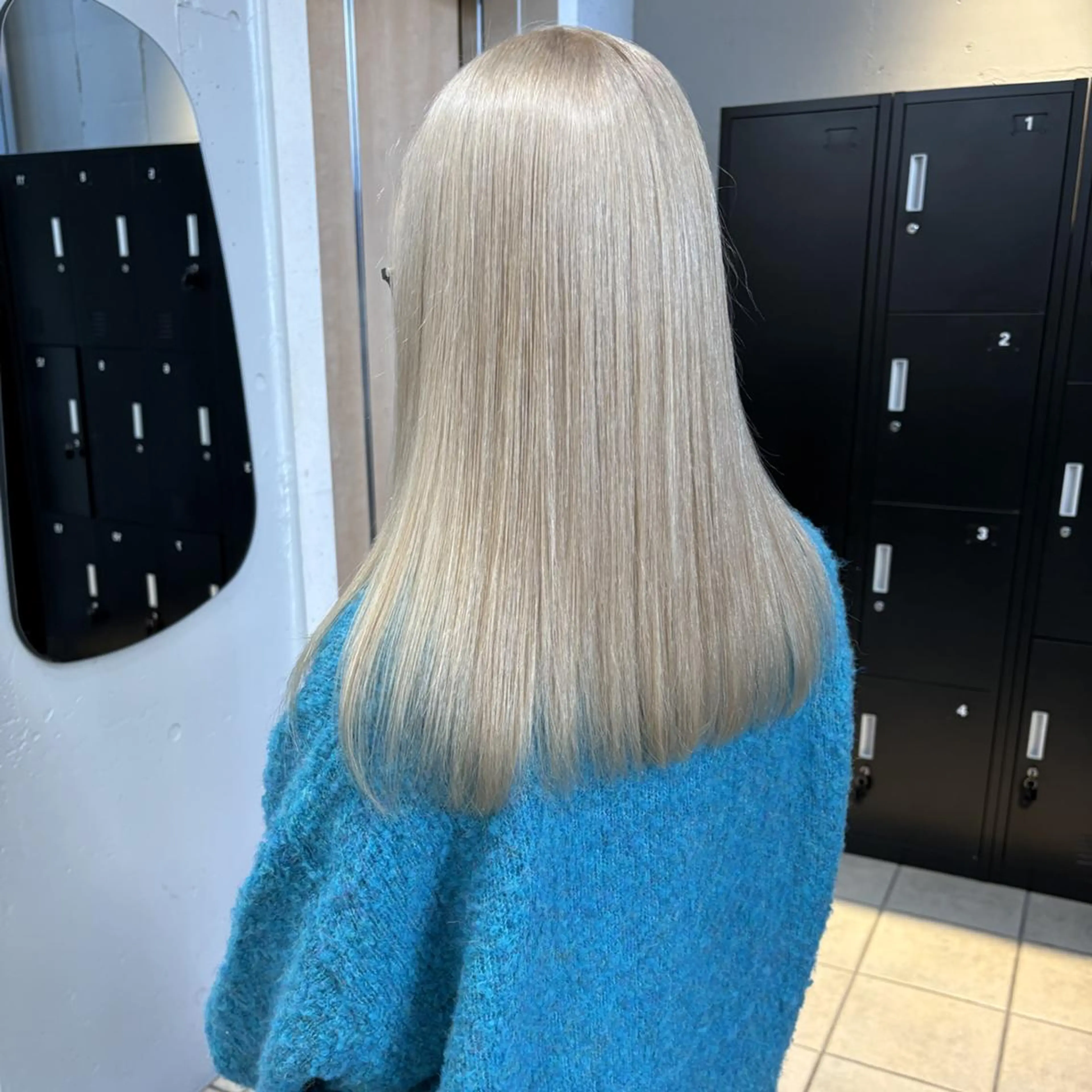 カラー ミディアム ベージュカラー ブリーチ ブロンド ブロンドベージュ ケアブリーチ ヘアカラー トリートメント NANAMI ✨ハイトーンカラーのヘアスタイル