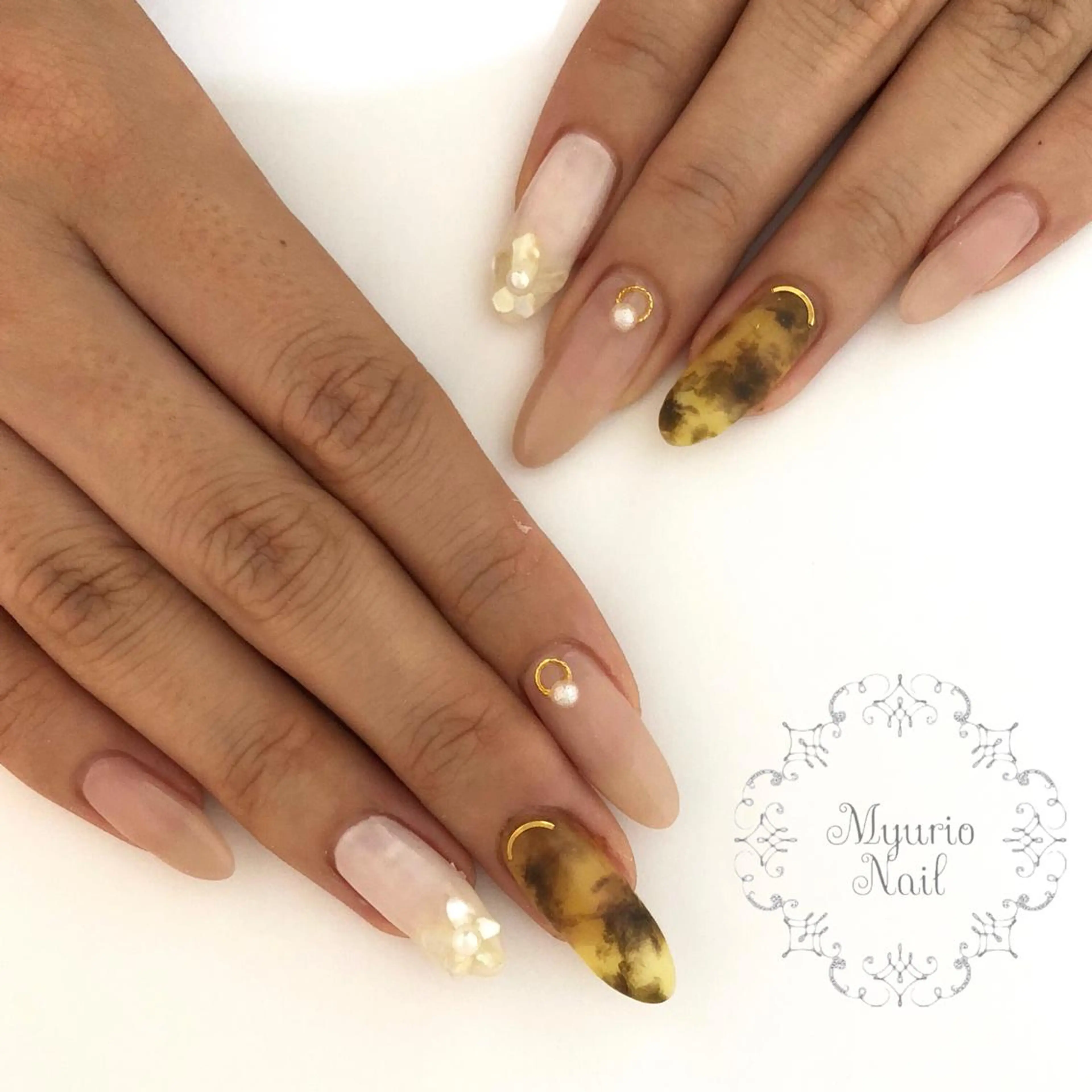 ネイル Sympa 𝓜iwako🐰ᩚのネイルデザイン