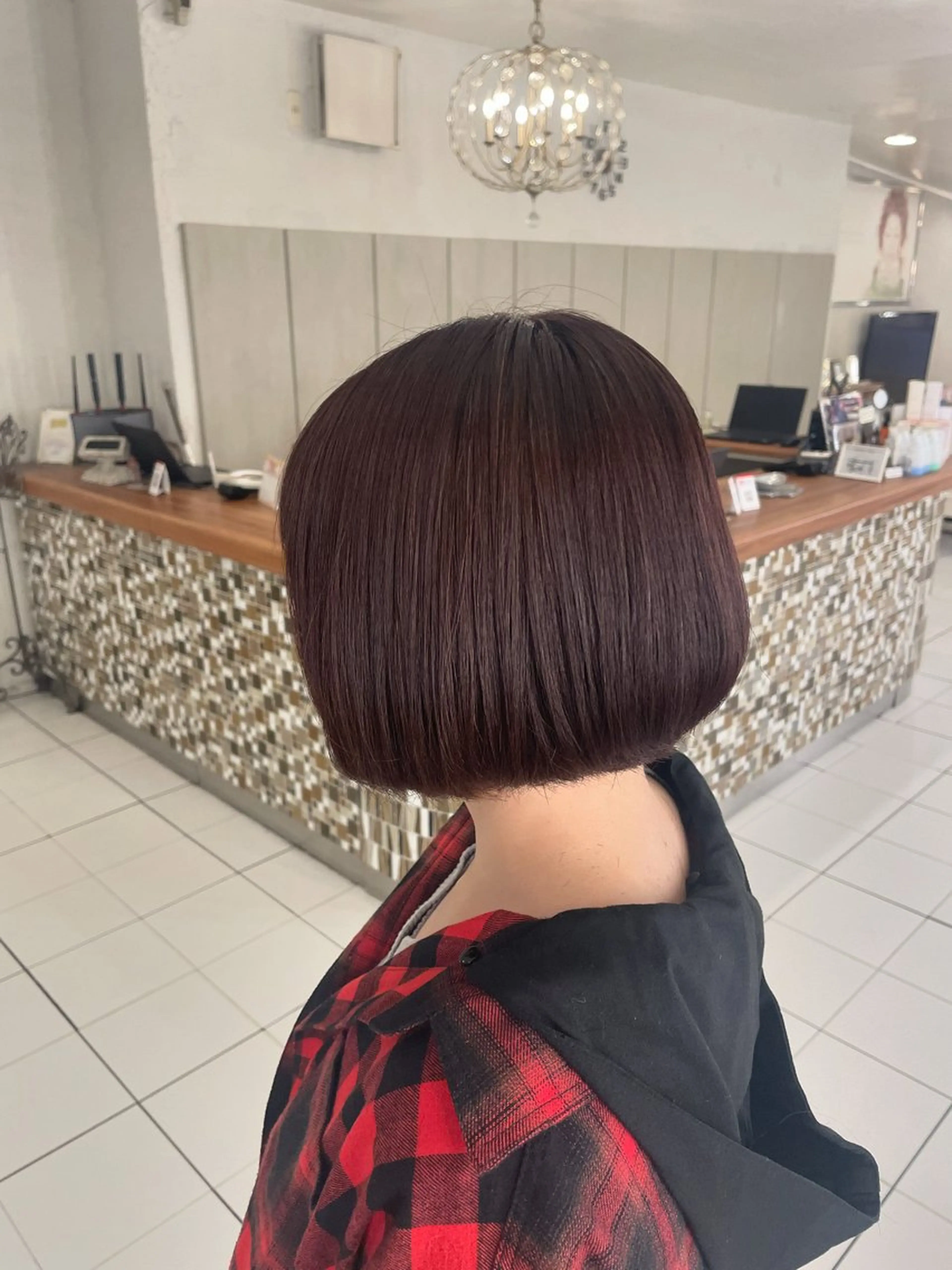 ショート ボブ カット ヘアカラー 熊田 歩夢のヘアスタイル