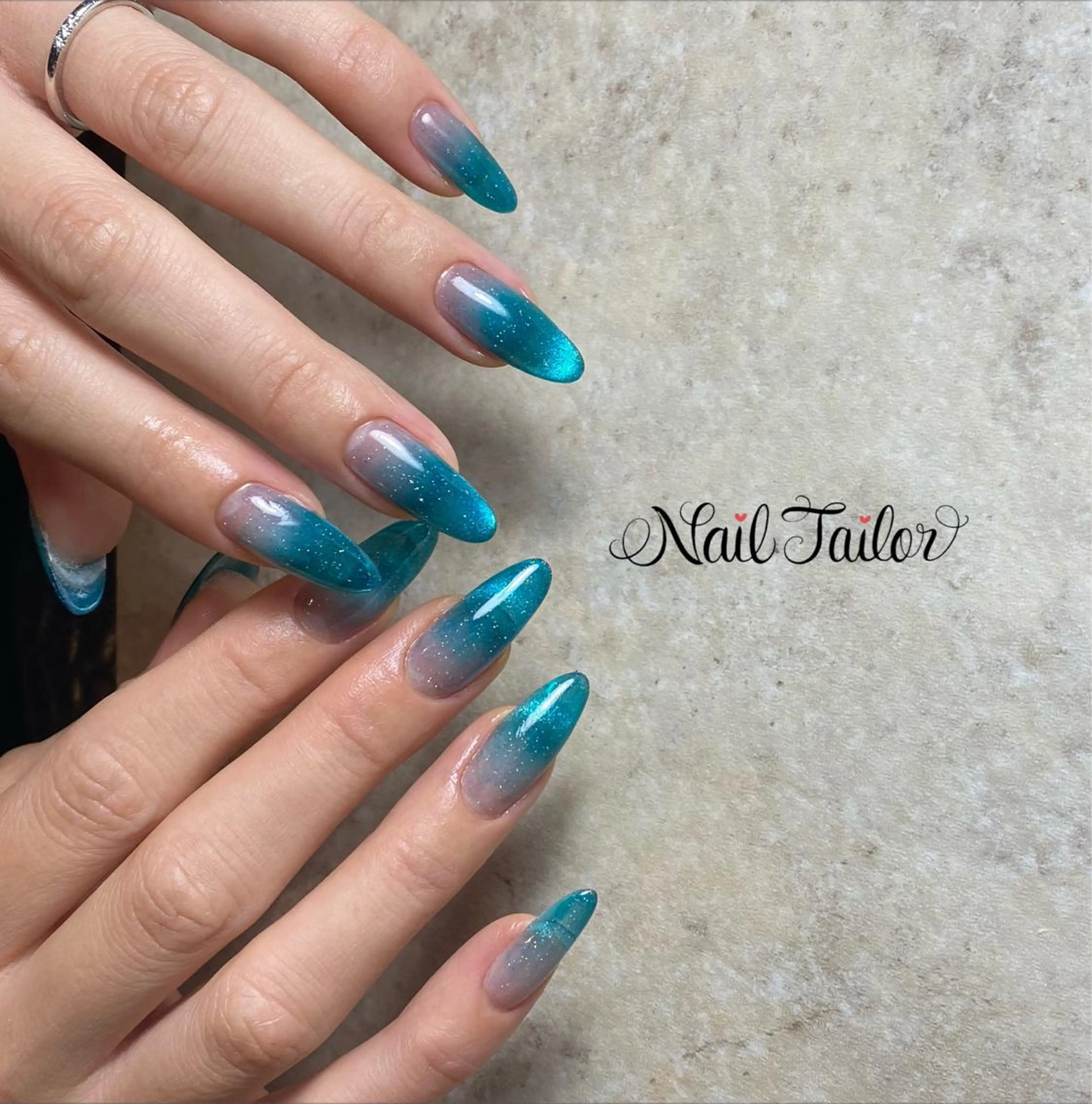 ネイル 長さ出し フラッシュネイル ジェルネイル グラデーション キラキラネイル ハンドネイル 〜Nail Tailor〜　ネイルテイラー所属・NailTailor ネイルテイラーのネイルデザイン