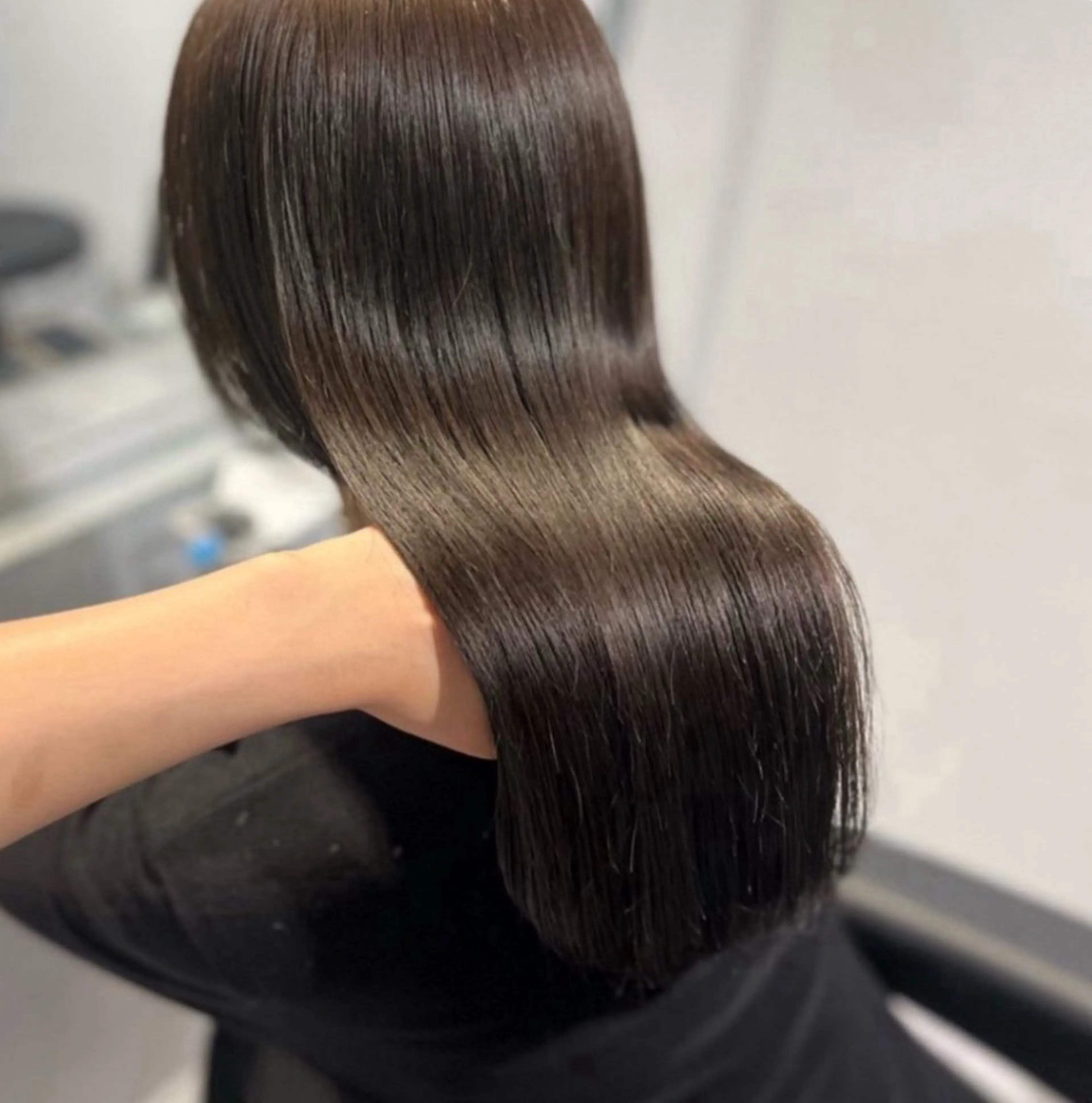 ロング カラー 🫧うる艶トレンド 🫧透明感カラーのヘアスタイル