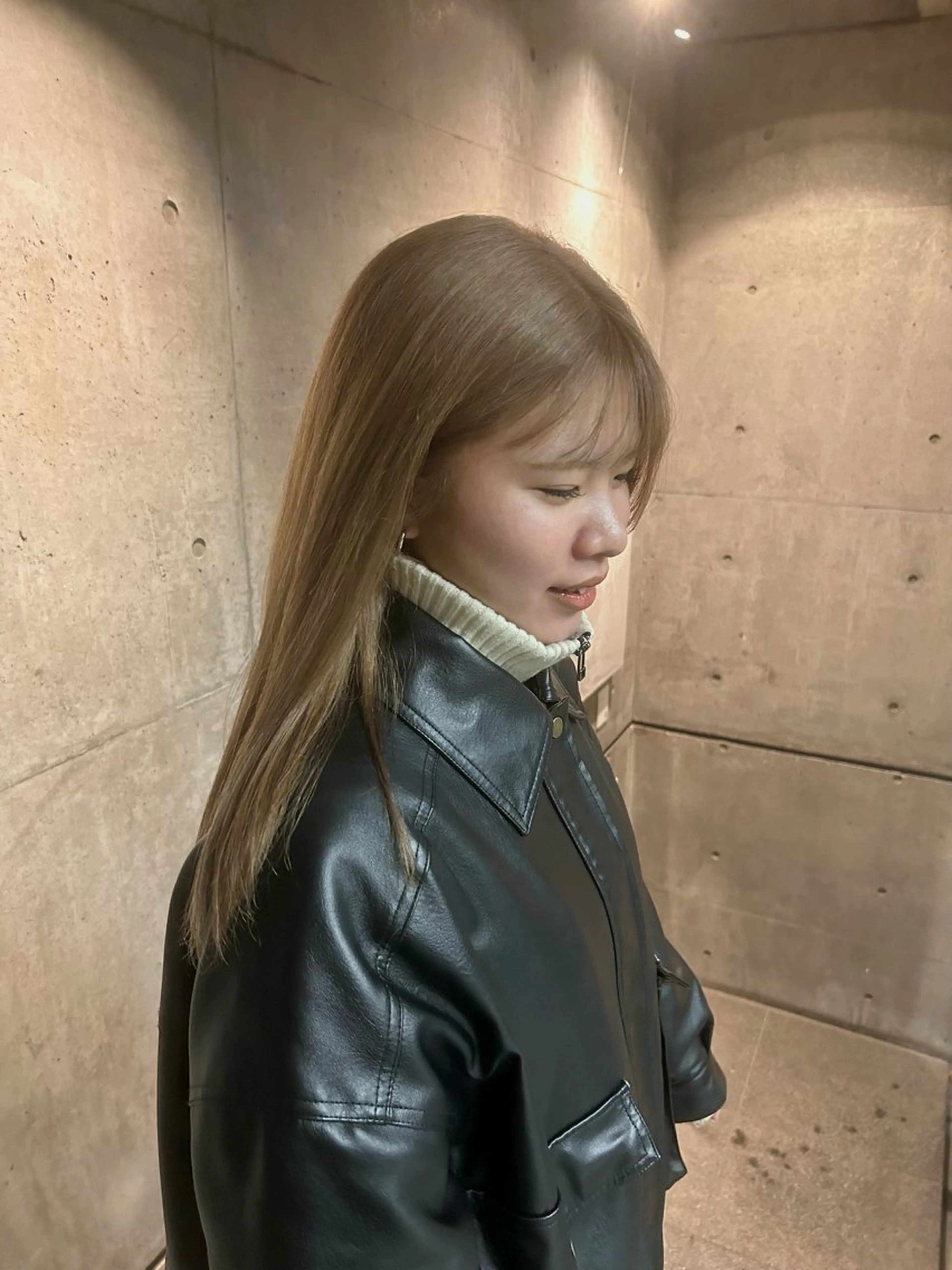 カラー ベージュカラー 山崎 愛莉のヘアスタイル