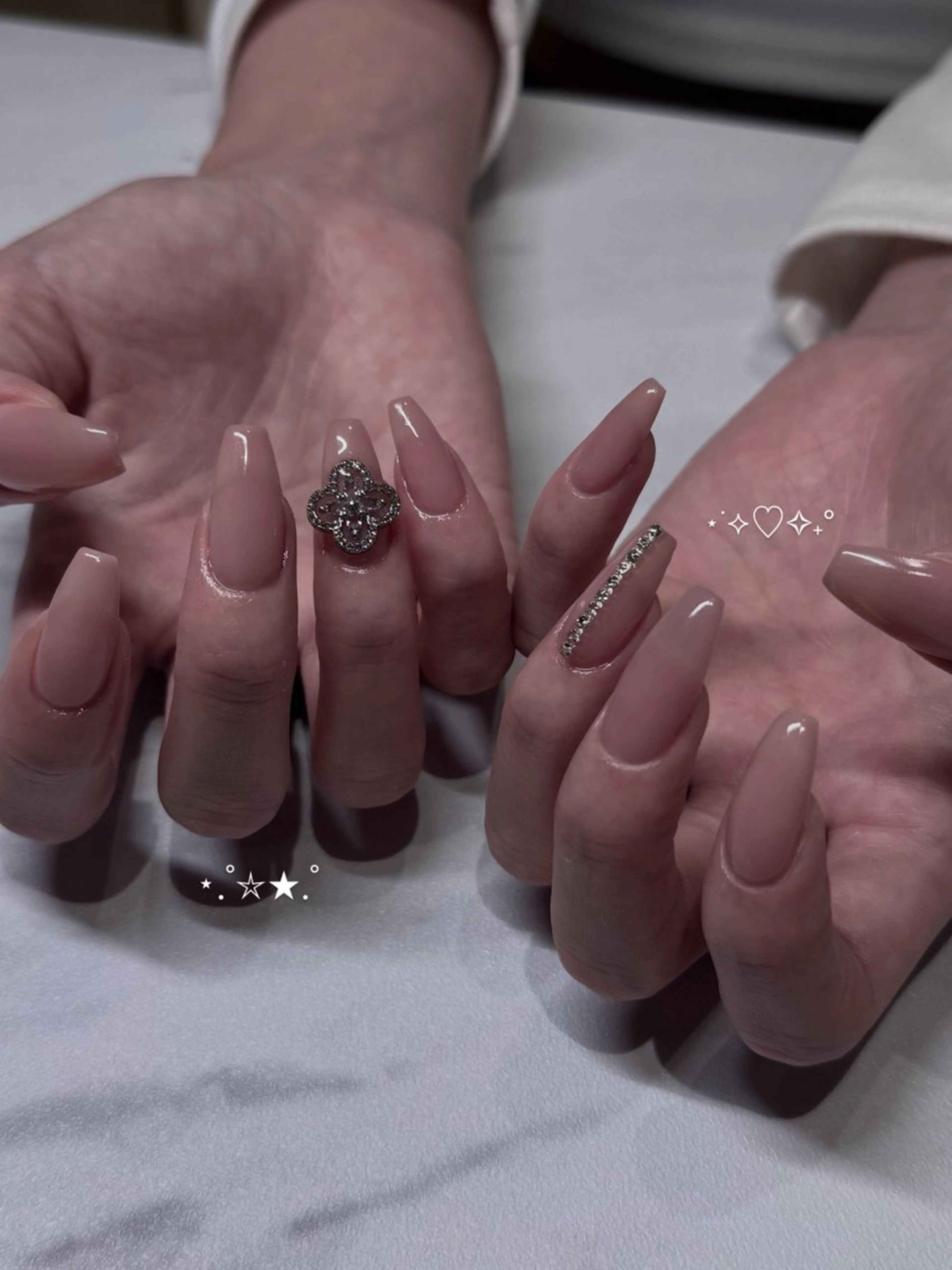 ネイル mikoto 🎀 韓国ネイルのネイルデザイン