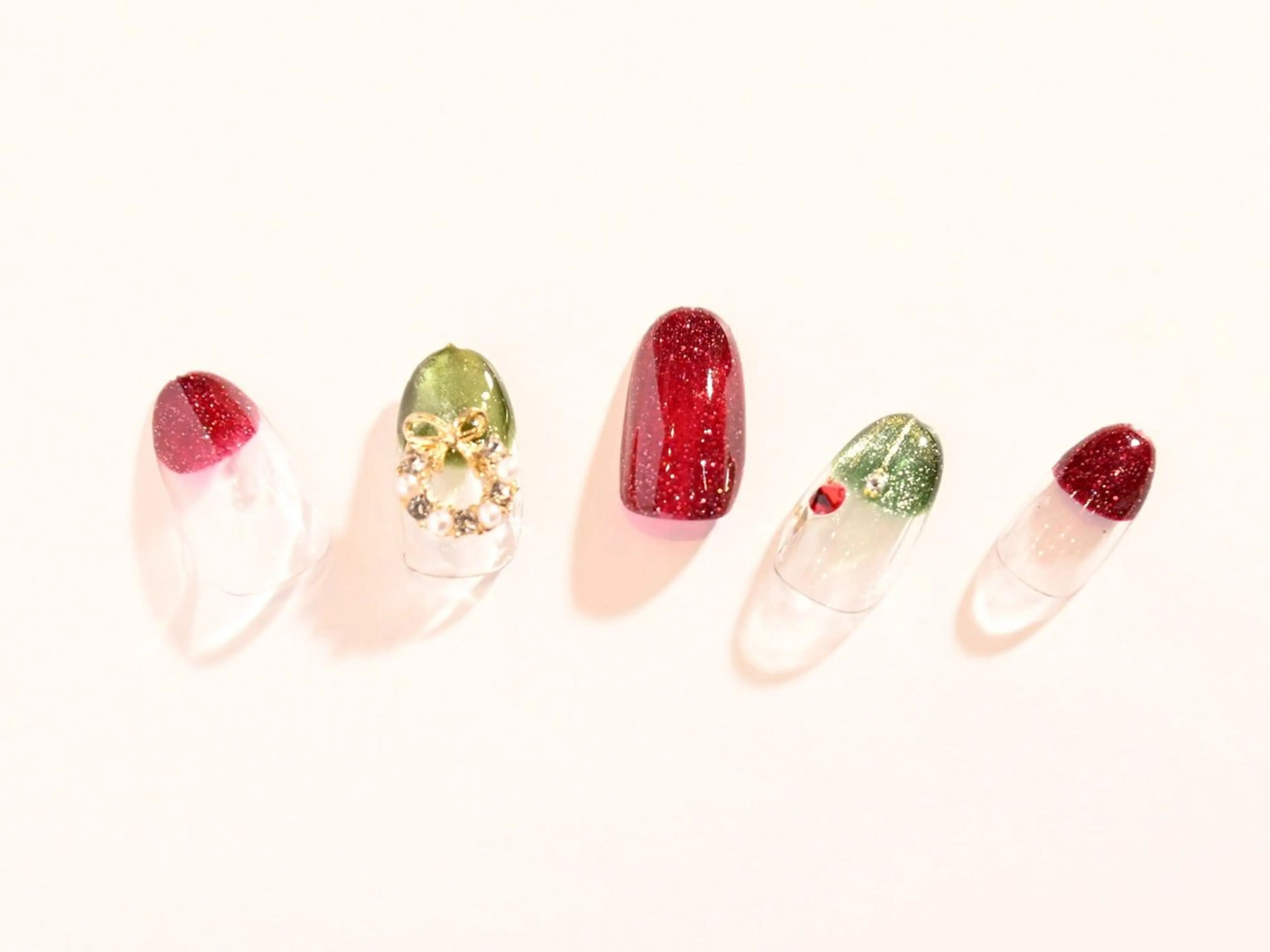 ネイル Tiary Nail Fのネイルデザイン