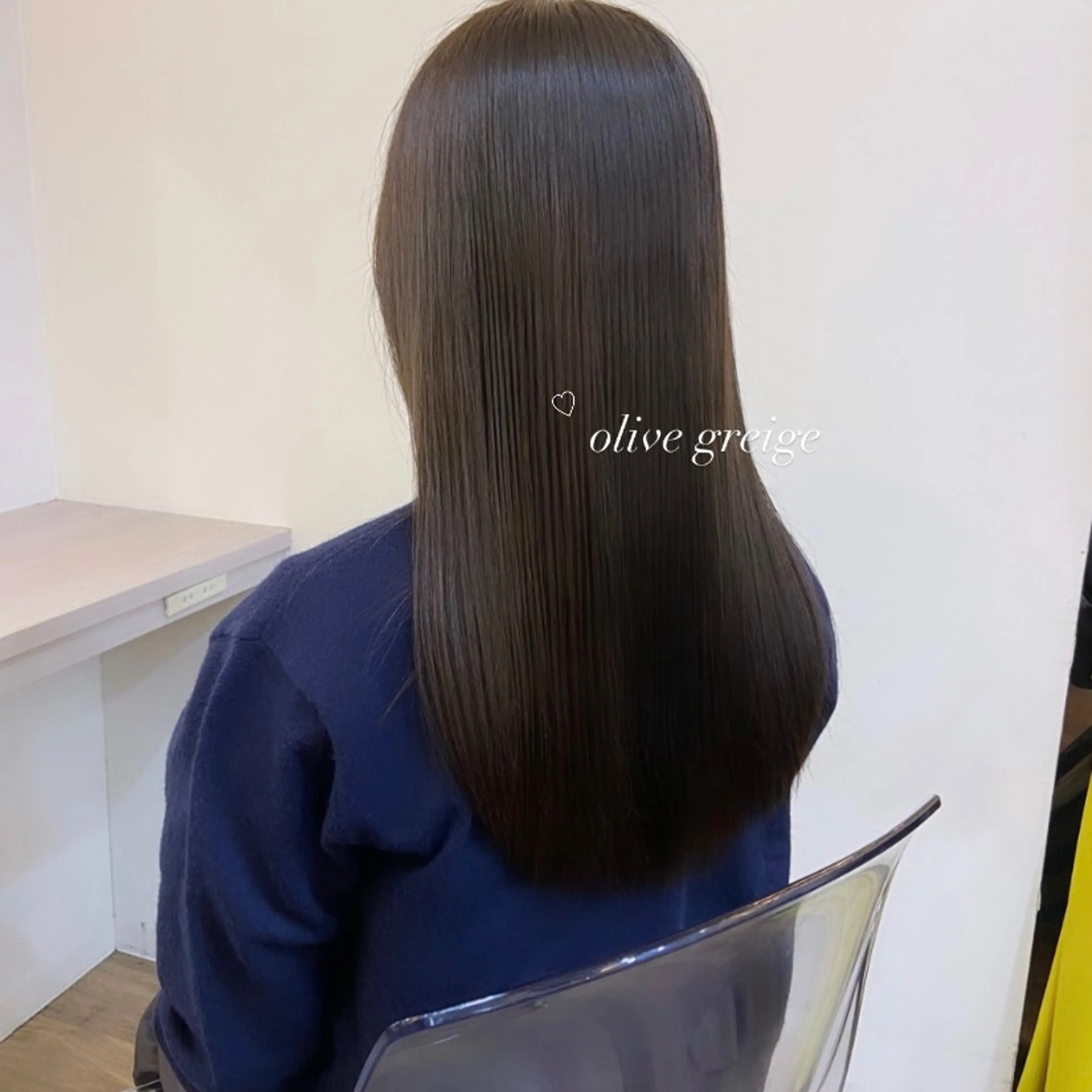 セミロング カラー ベージュカラー ブリーチ ケアブリーチ 透明感カラー ダブルカラー mai 🎀 / 梅田美容室のヘアスタイル