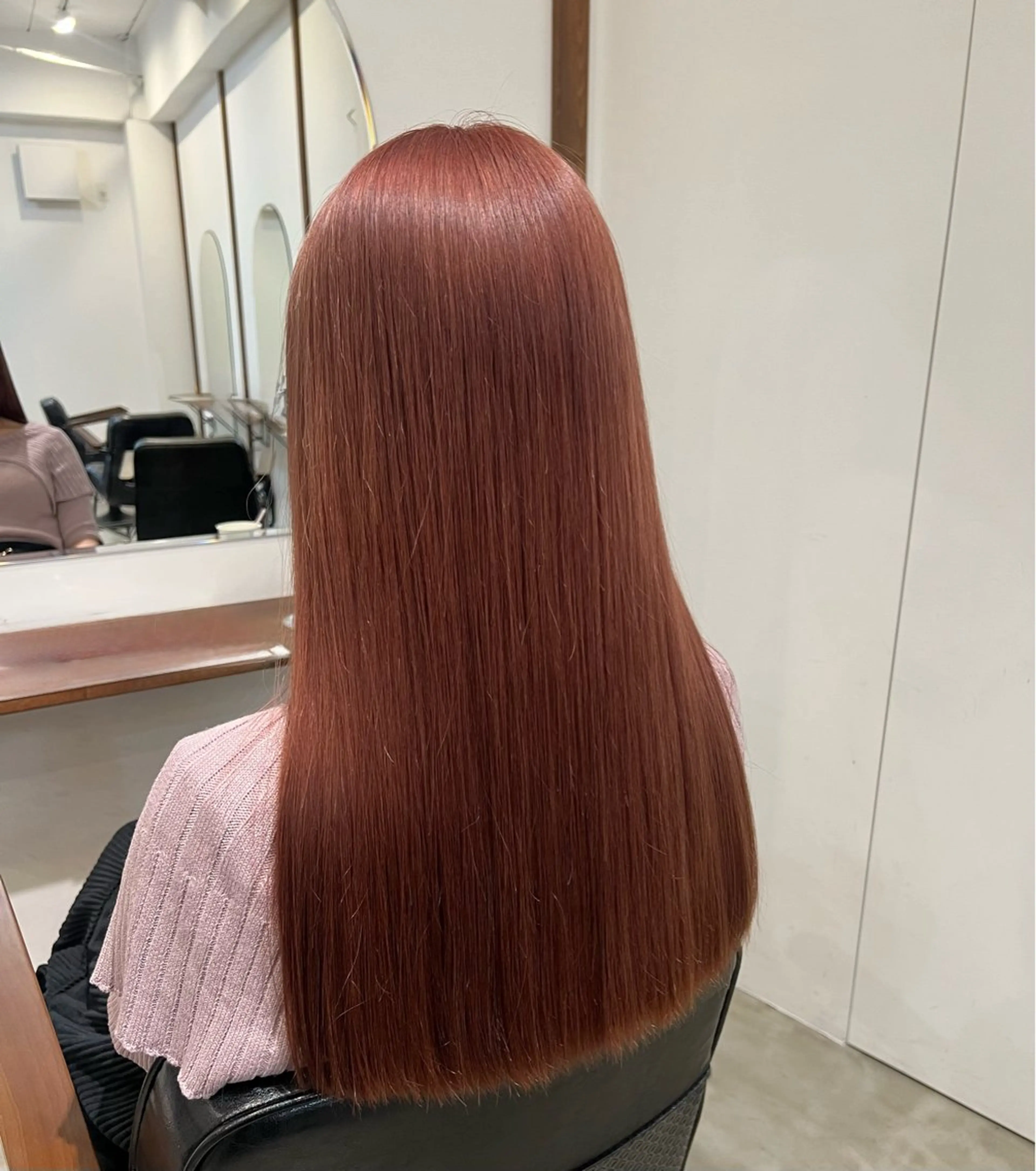 ロング カラー まろやかなベージュ 小池春樹のヘアスタイル