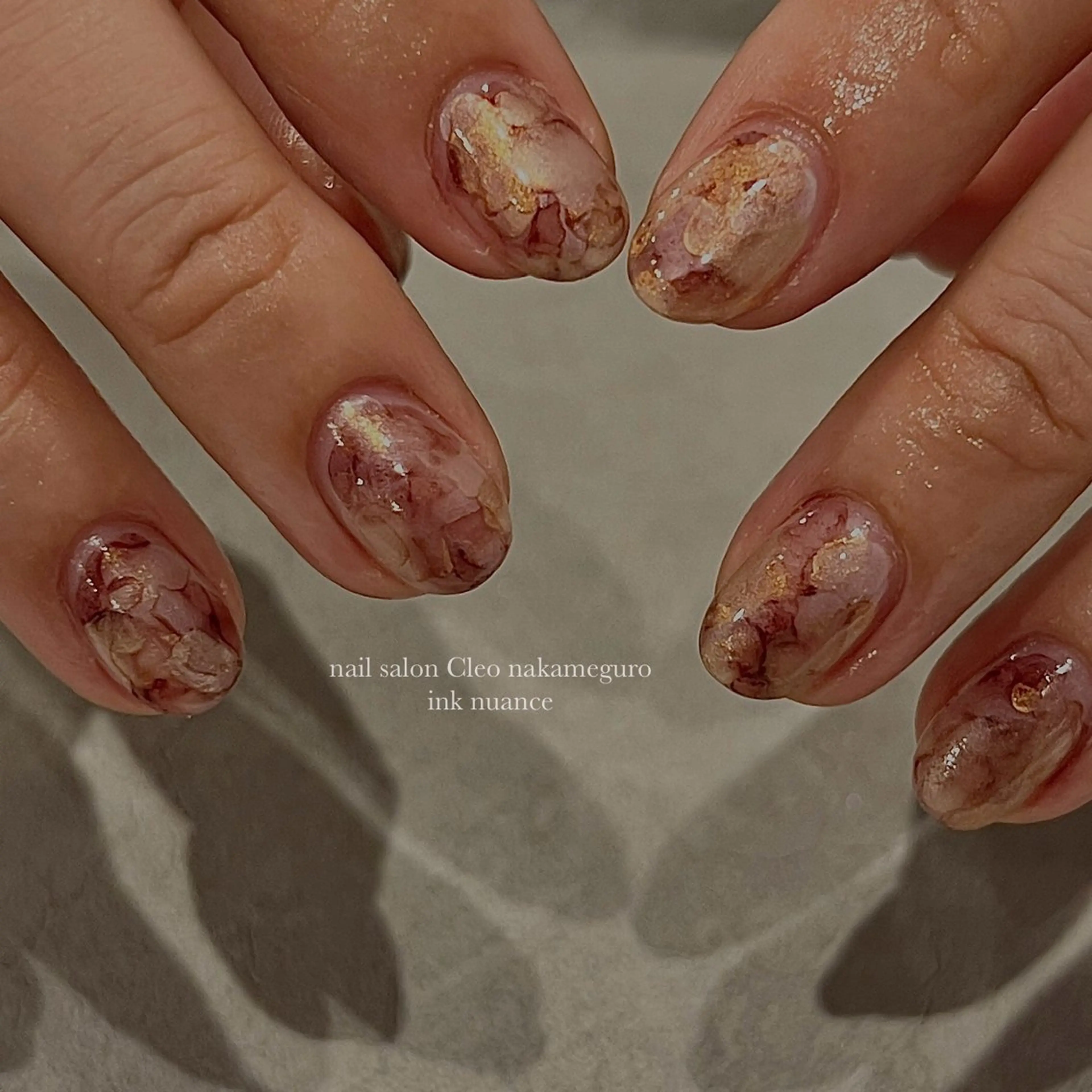 ネイル アートネイル オーロラネイル べっ甲ネイル ブルー ボルドー Cleo中目黒店 Hinahoのネイルデザイン