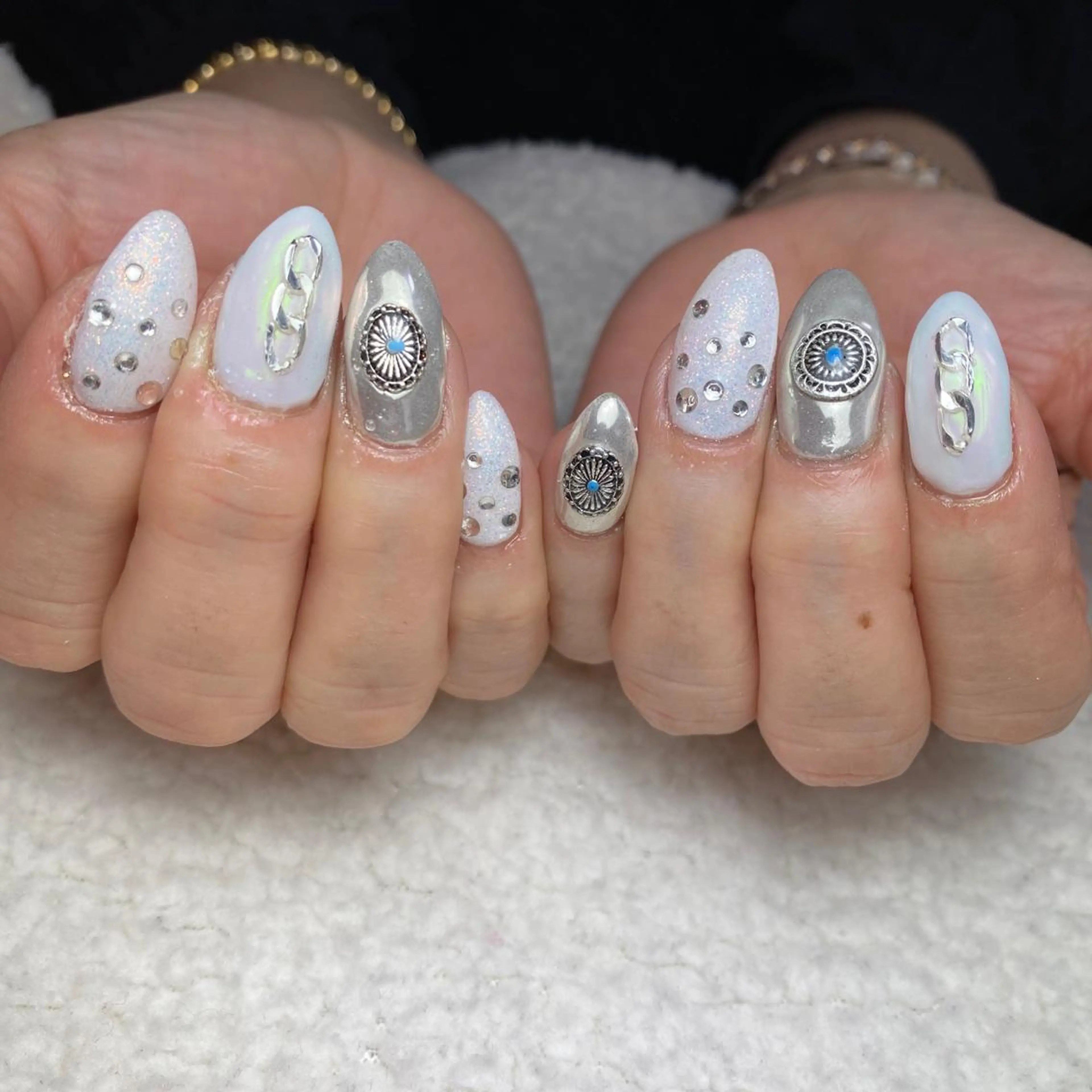 ネイル ロングネイル ハンドネイル COCO+所属・COCO +のエステ・リラクイメージ