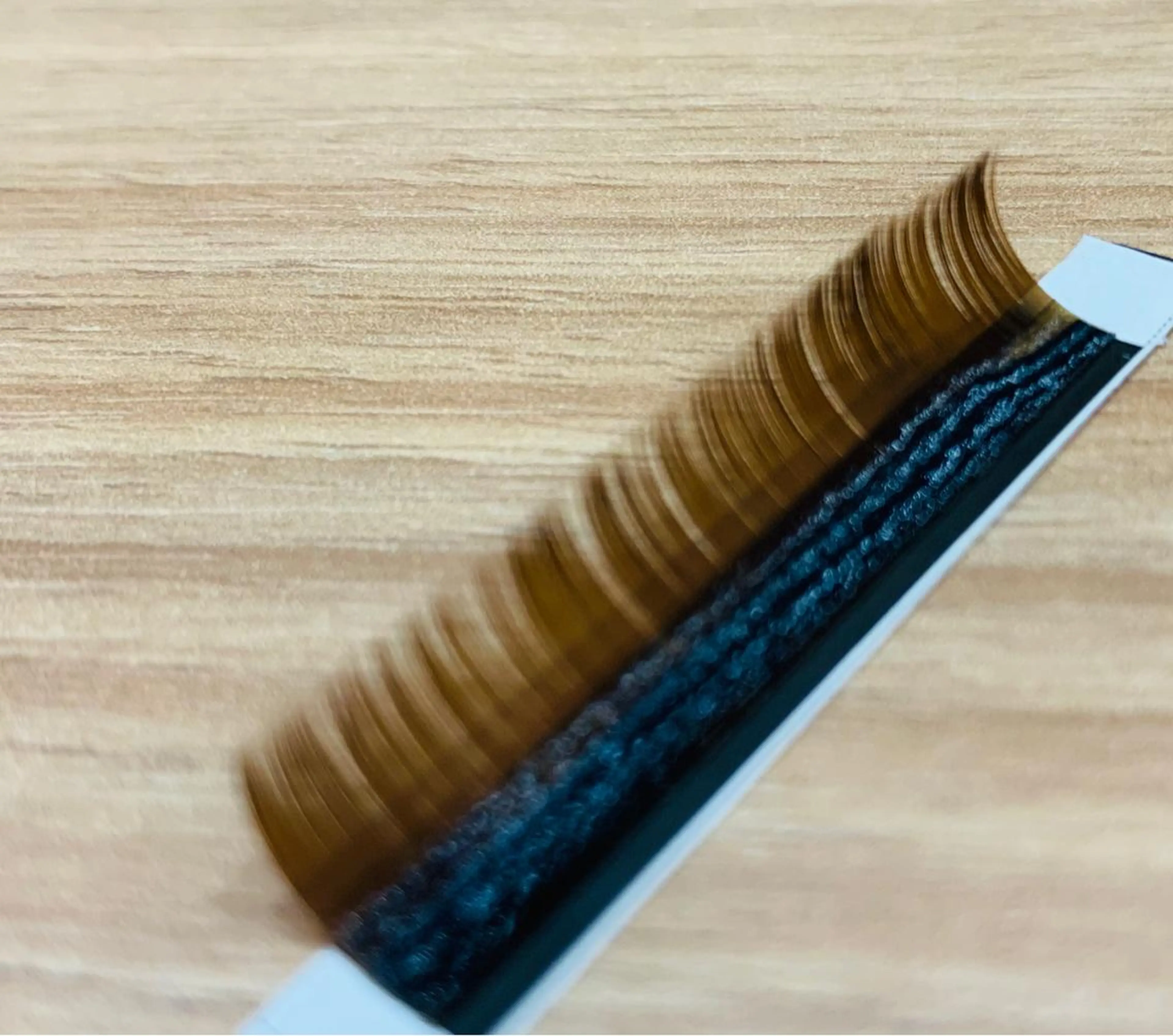 minimo限定 ブラウン  最高級セーブル上80本 他店様オフ込み　優しい雰囲気の写真