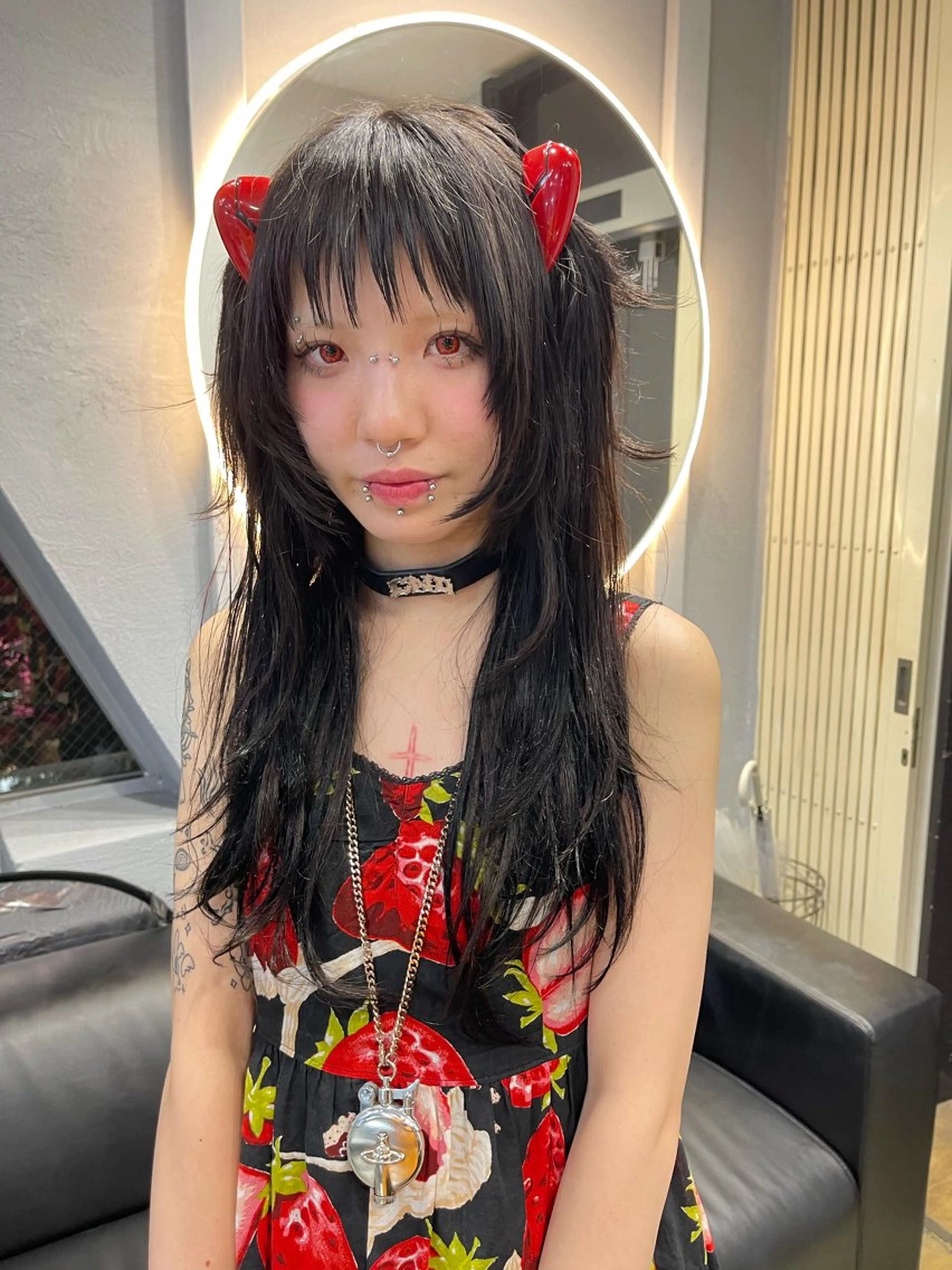 ロング カラー ブリーチ ケアブリーチ デザインカラー ダブルカラー イヤリングカラー カット TATSUブリーチ/ ミルクティーベージュのヘアスタイル