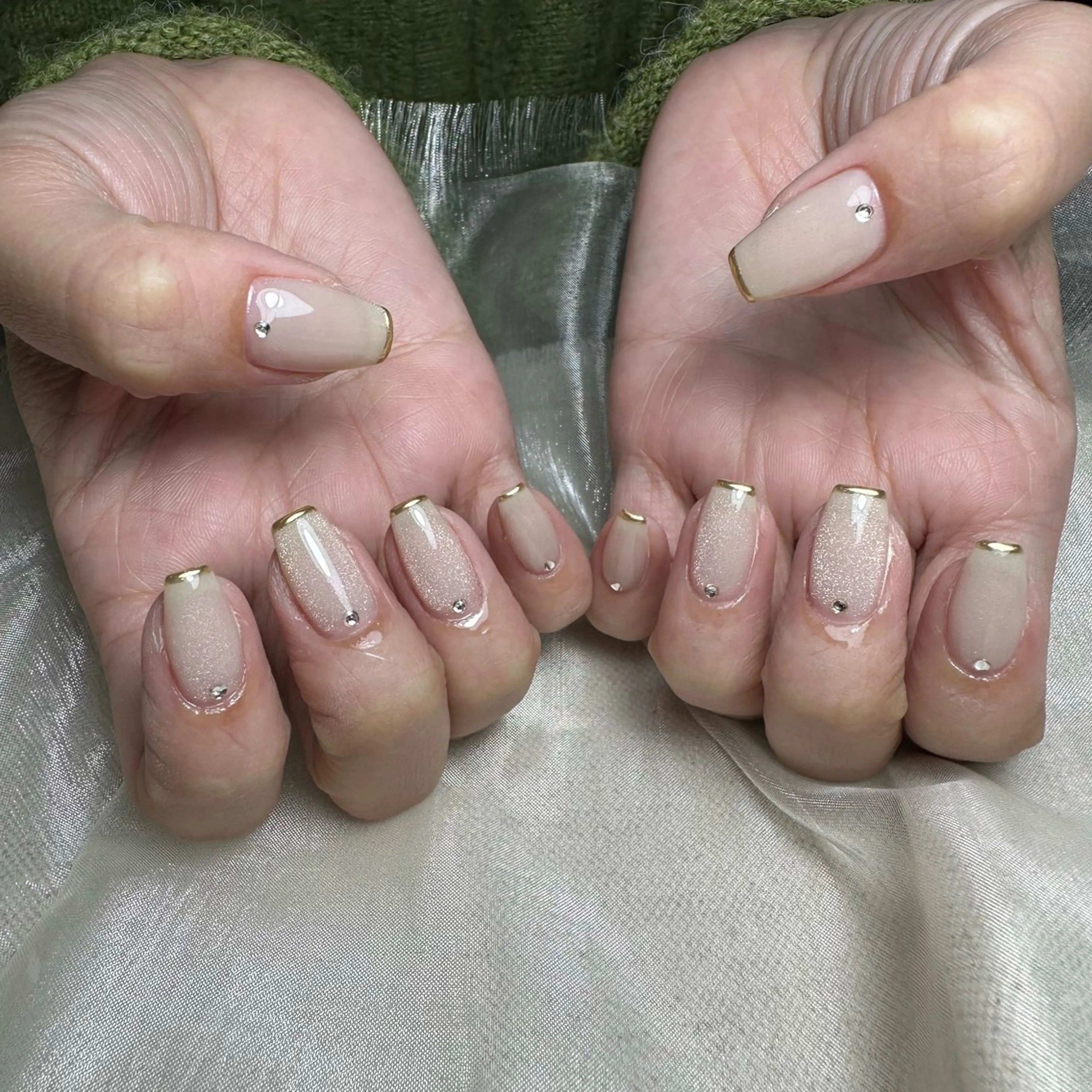 ネイル マグネットネイル ハンドネイル repos~ルポ~所属・里見 麗のネイルデザイン