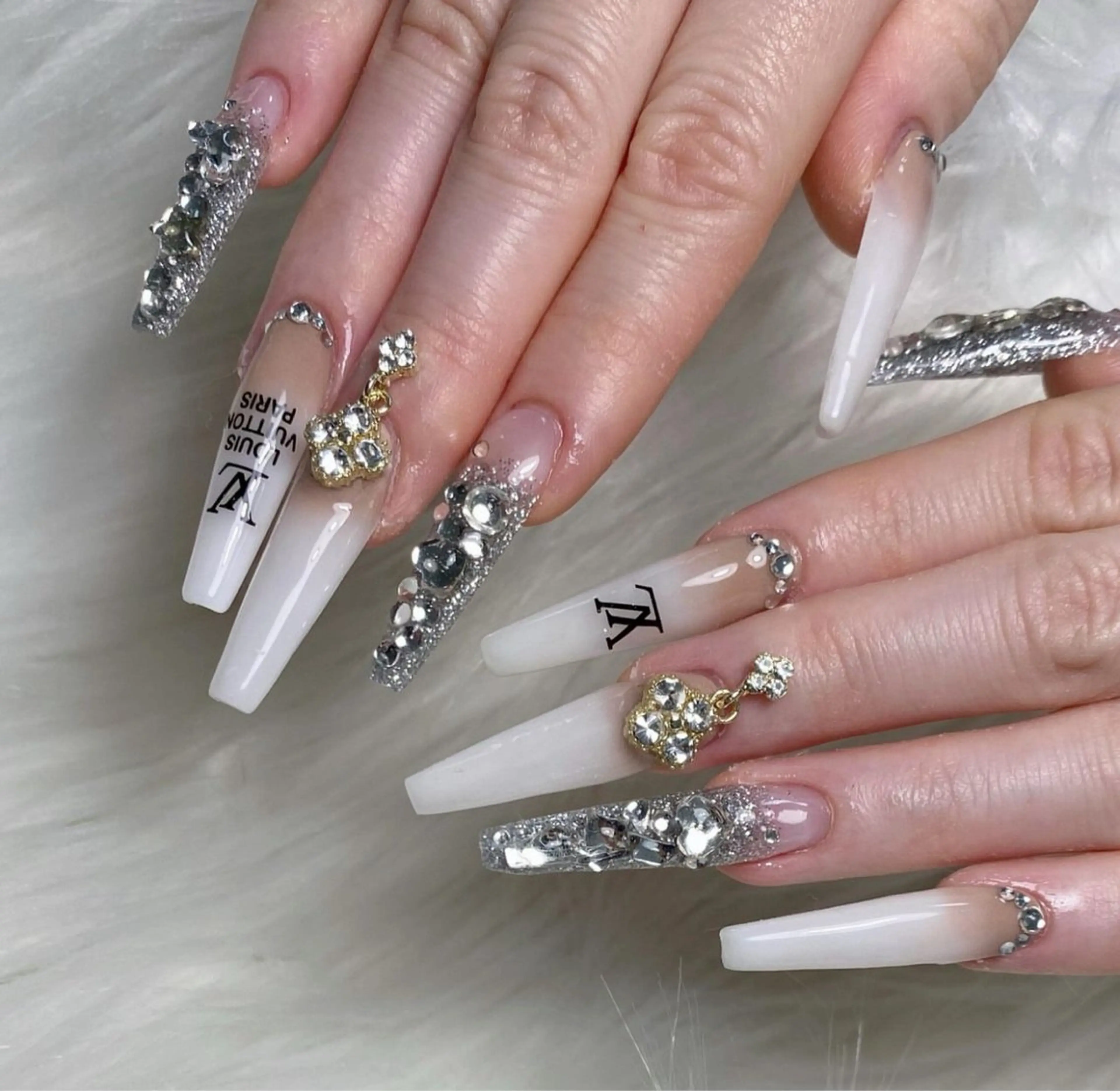 ネイル スカルプネイル スカルプ💅🏻 /ホワイトニングのネイルデザイン