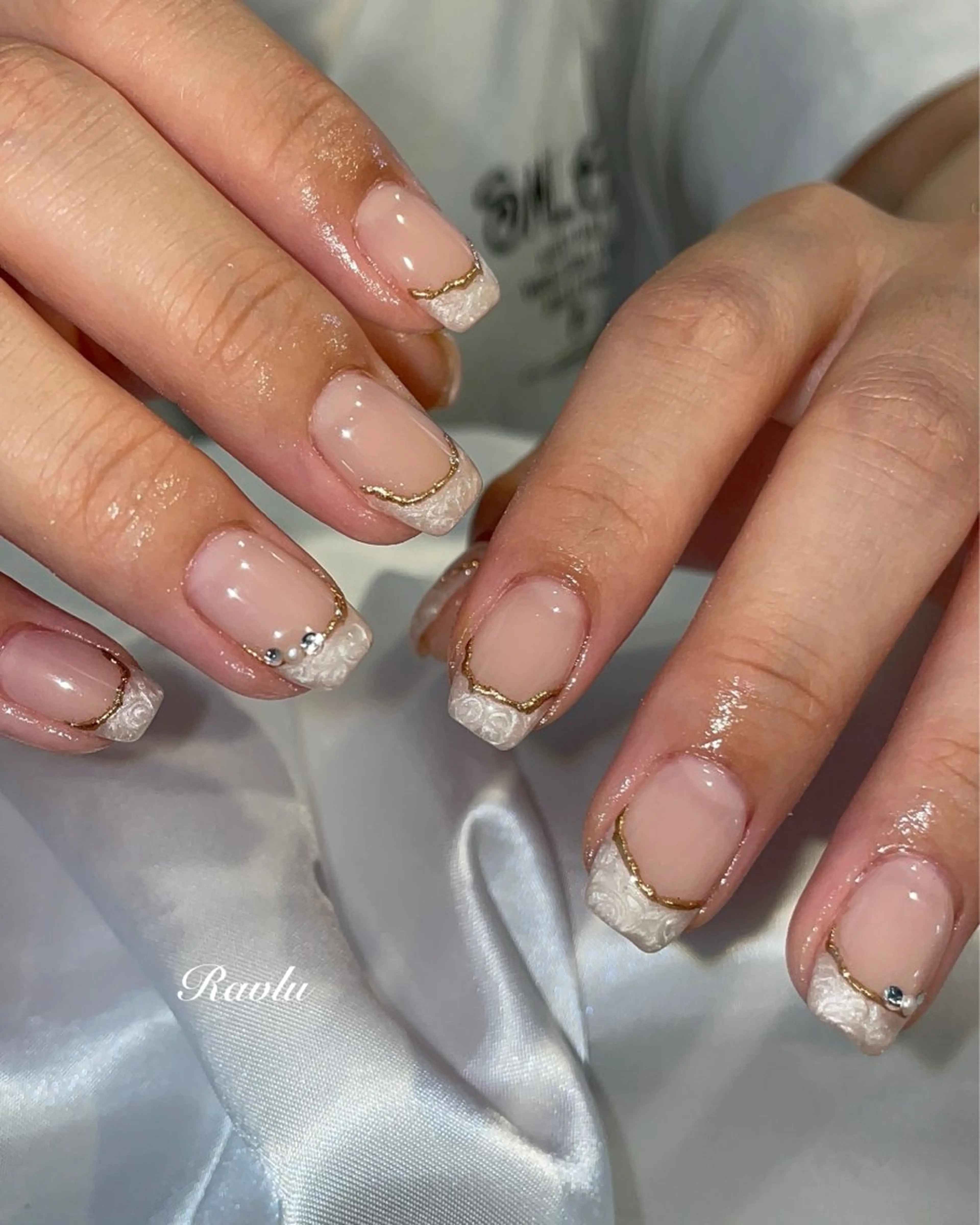 ネイル フレンチネイル ハンドネイル Ravlu所属・アラカキ アンジュのネイルデザイン