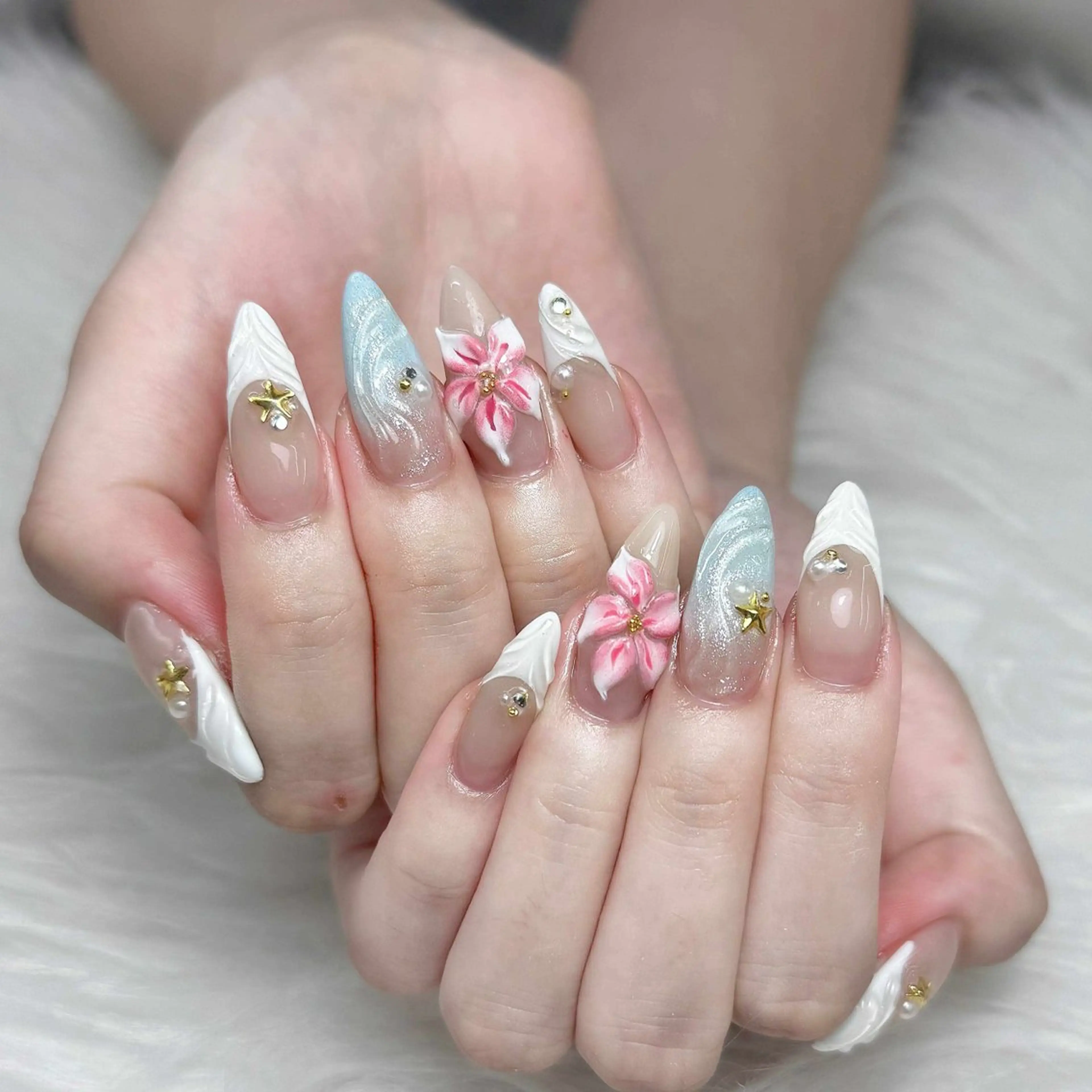 ネイル アートネイル 長さ出し キラキラネイル ハンドネイル Nova Nail Nambaのネイルデザイン