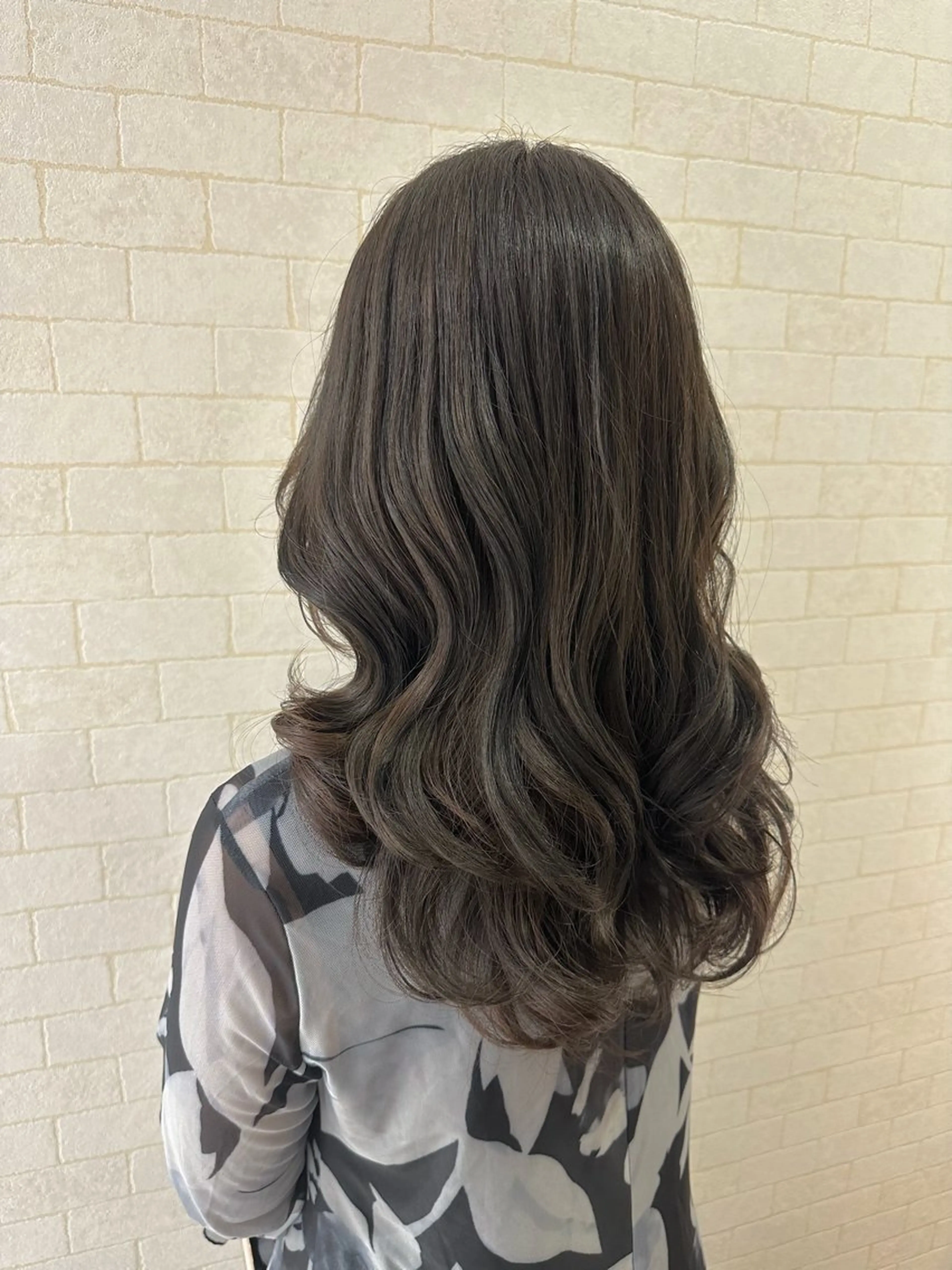 ロング 顔まわりレイヤー 顔周りカット 韓国風ヘア レイヤーカット 似合わせカット 大人レイヤー& 透明感カラー💄のヘアスタイル