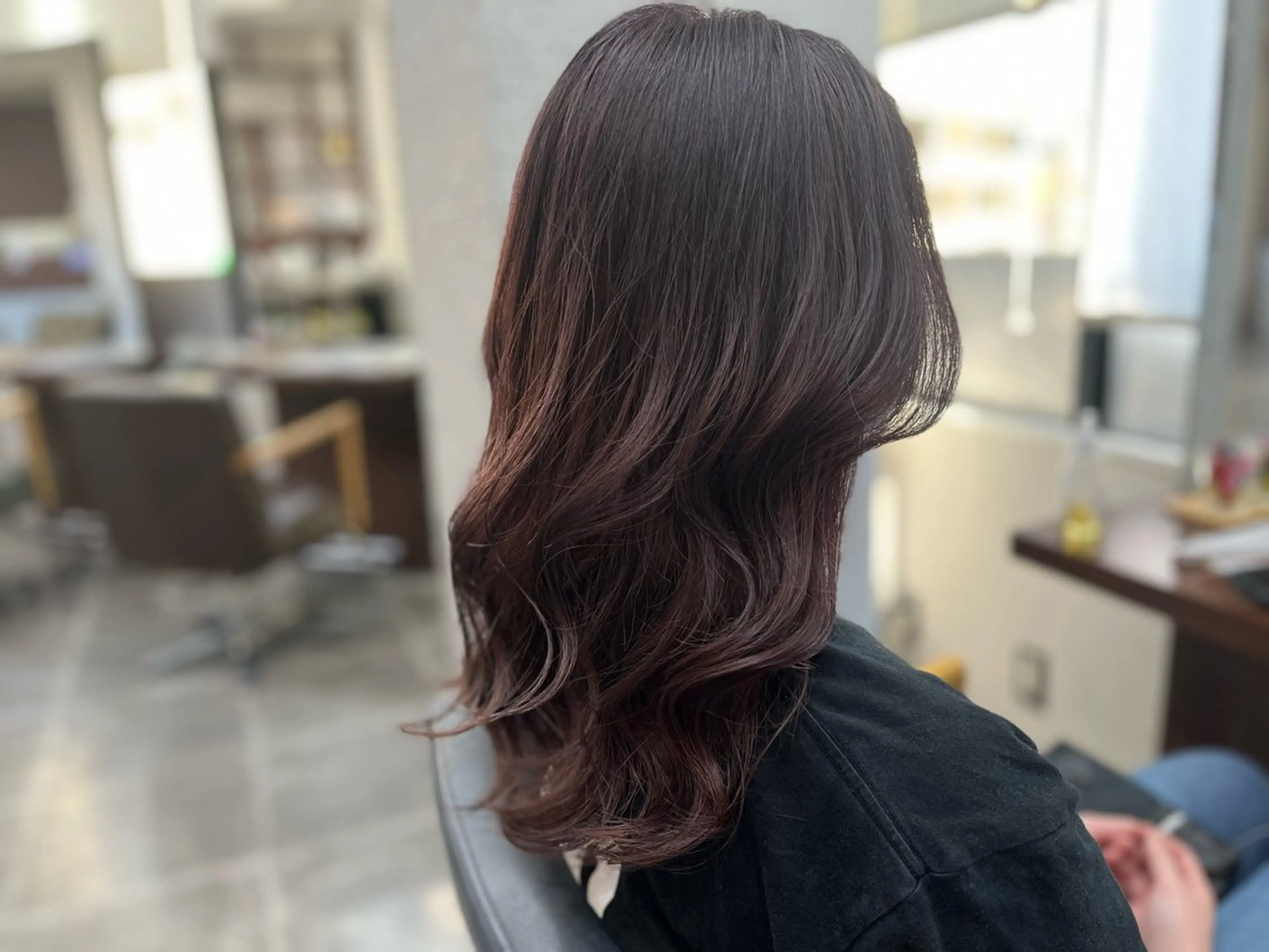 セミロング カラー 長内  大明のヘアスタイル