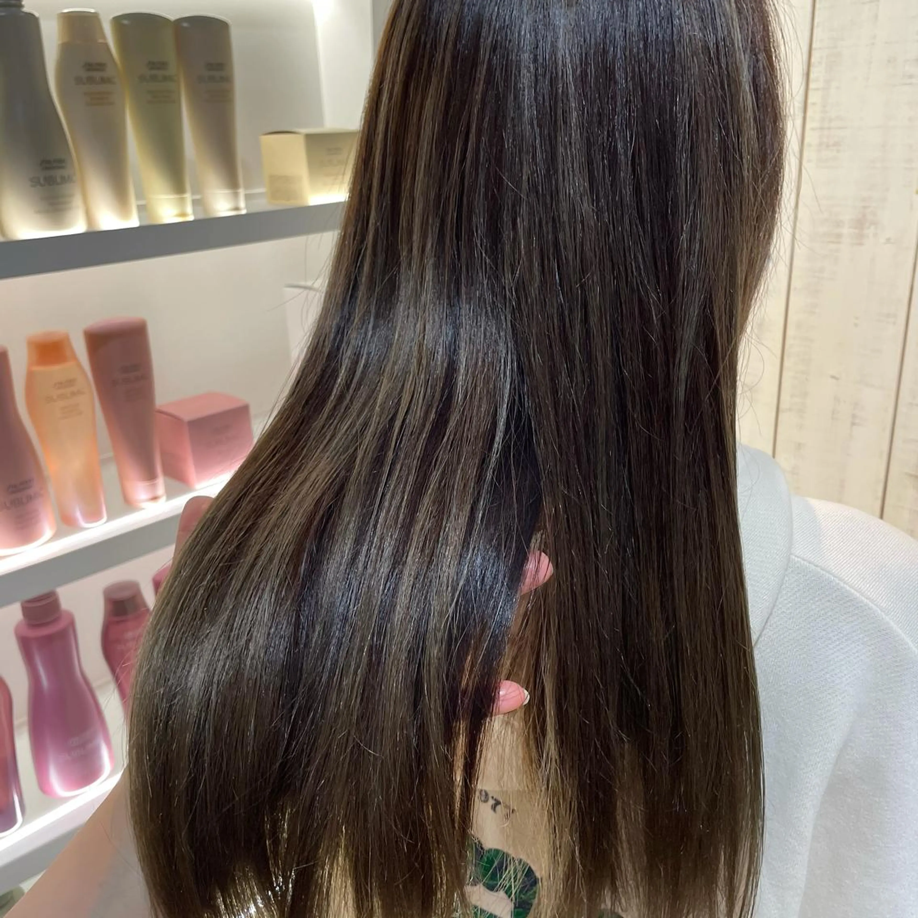 ロング カラー アッシュ グラデーションカラー ハイライトカラー ハイライト 韓国ヘア🇰🇷船橋 髪質改善/上野愛果のヘアスタイル